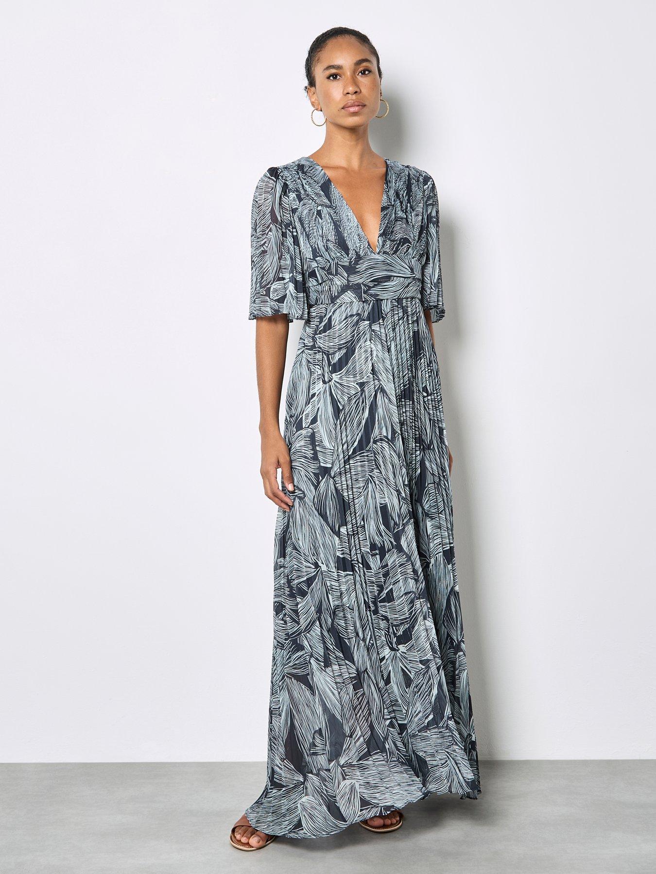Image 3 of 4 of Apricot Apricot Floral Chiffon Pleat Maxi Drss