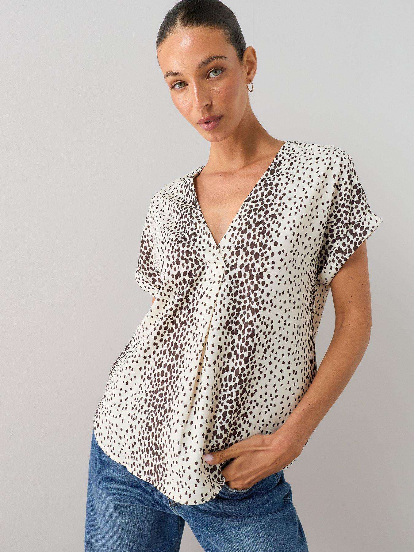 Image 5 of 7 of The Very Collection Printed V- Neck Blouse