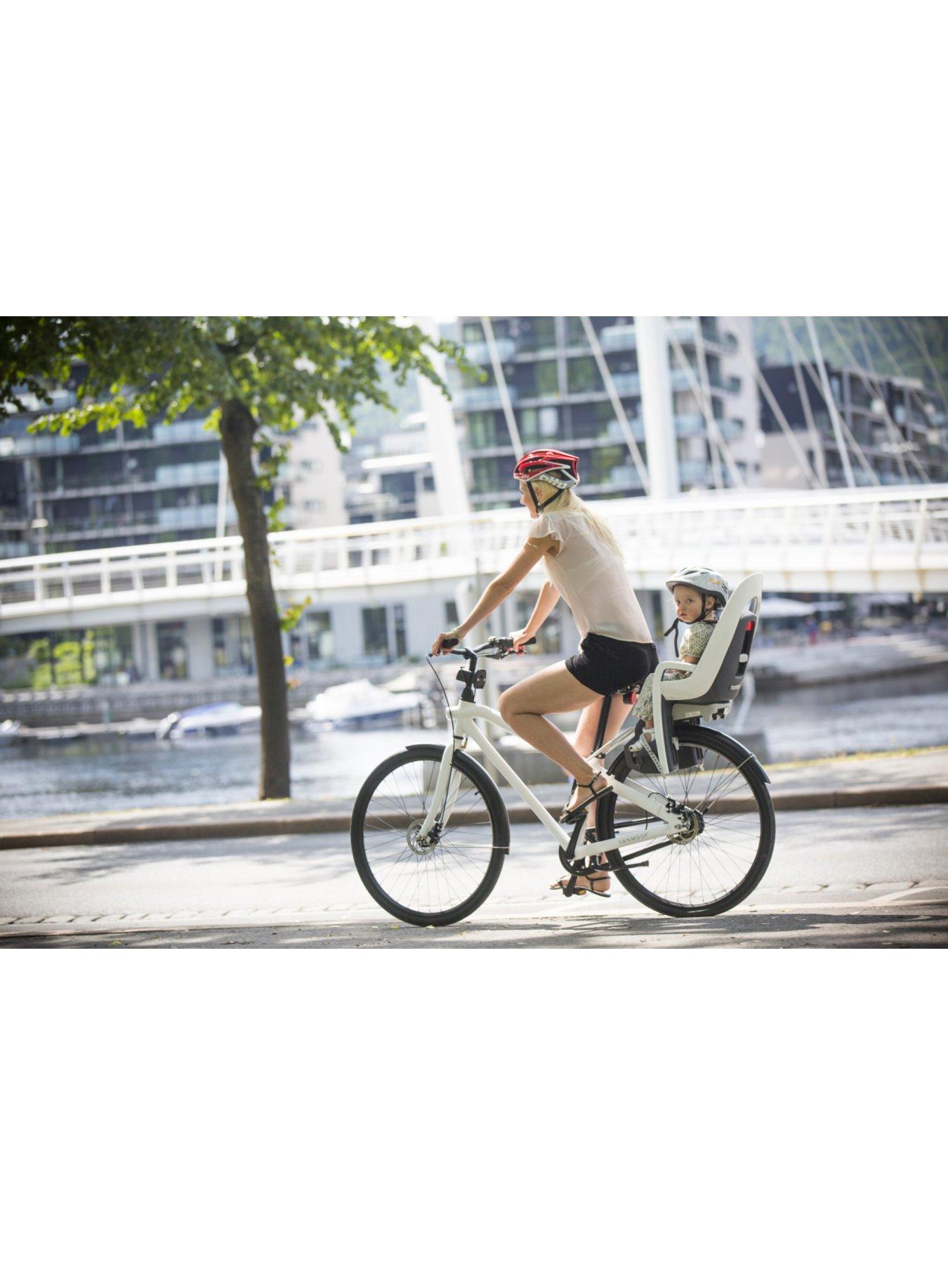 hamax-caress-wcarrier-adapter-whiteblack-child-cycle-seatoutfit