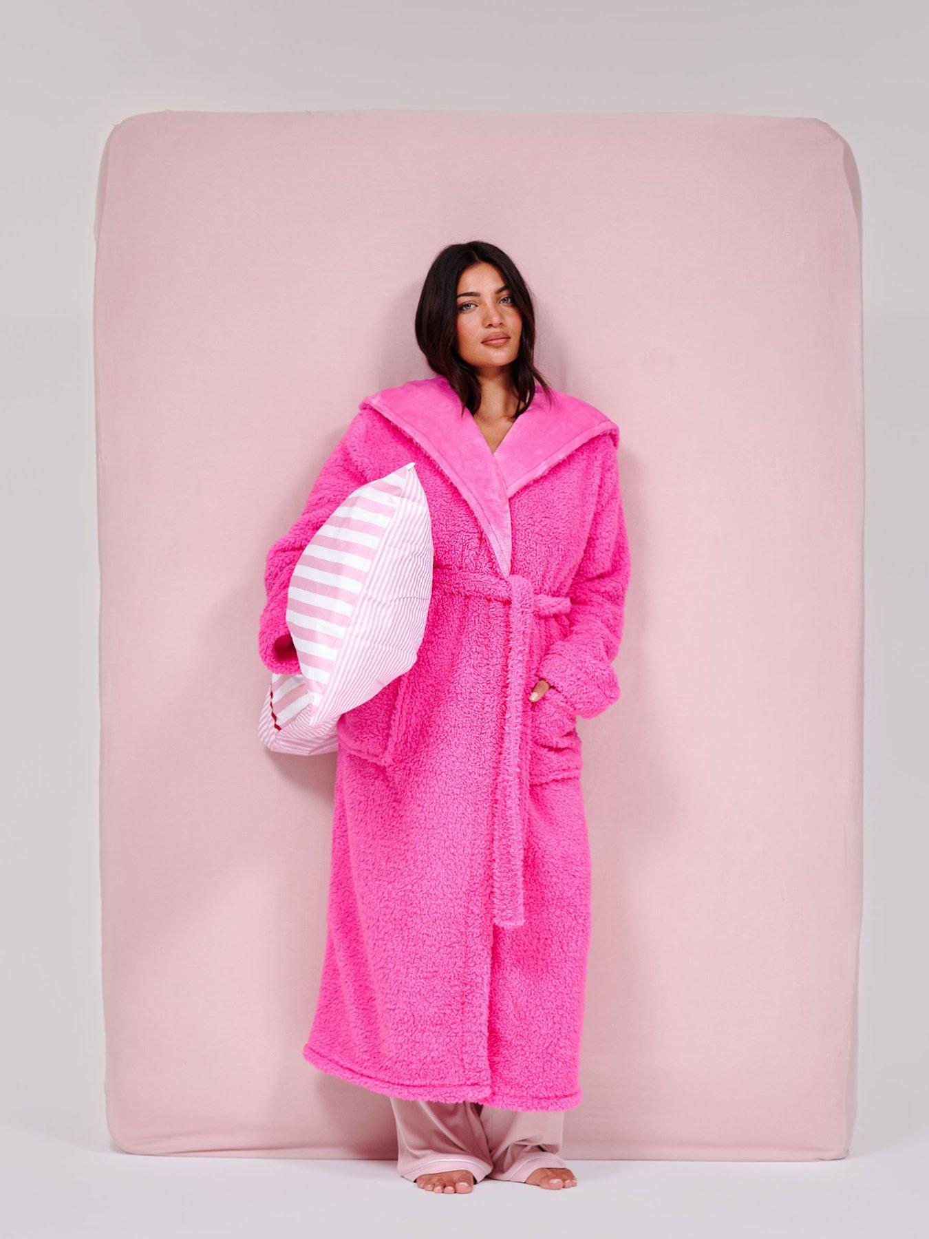 Image 4 of 5 of Loungeable Sherpa Maxi Dressing Gown with Luxury Fleece Lined Hood - Pink