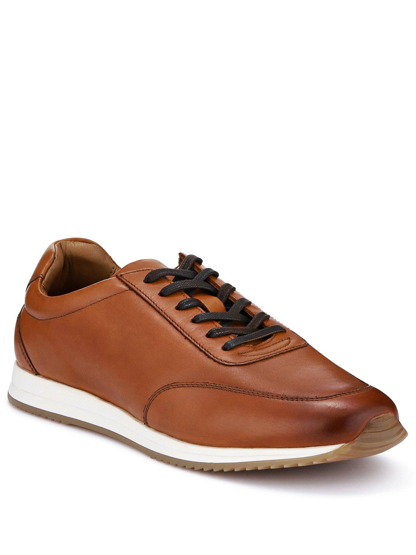 Image 2 of 5 of Jones Bootmaker Jones Bootmaker Southend2 Runner Trainer - Tan