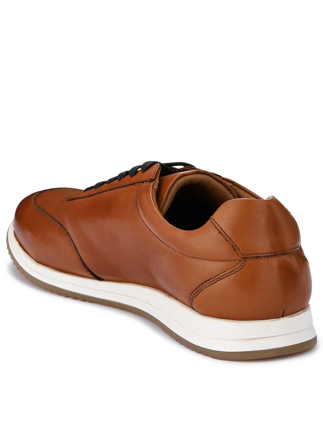 jones-bootmaker-southend2-runner-trainer-tanback