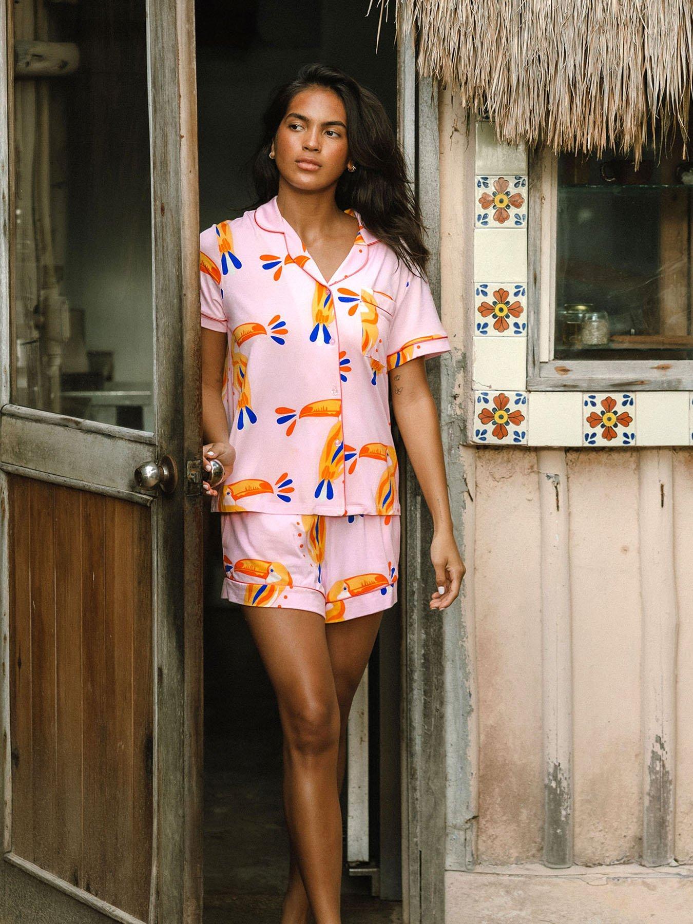 CHELSEA PEERS Chelsea Peers Modal Toucan Print Short Pyjama Set - Pink