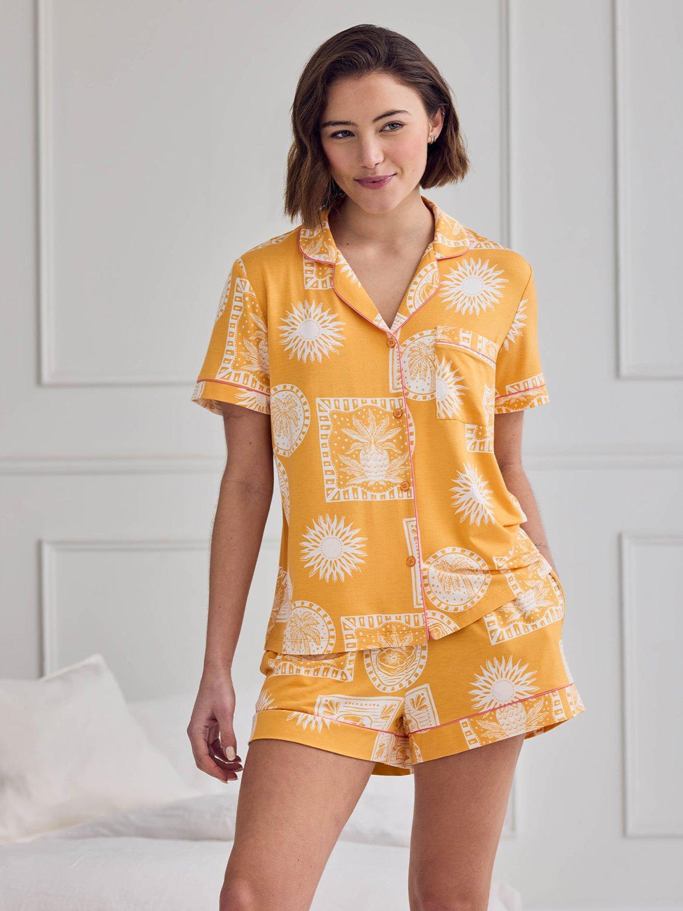 CHELSEA PEERS Chelsea Peers Modal Stamp  &  Tile Print Short Pyjama Set - Mustard