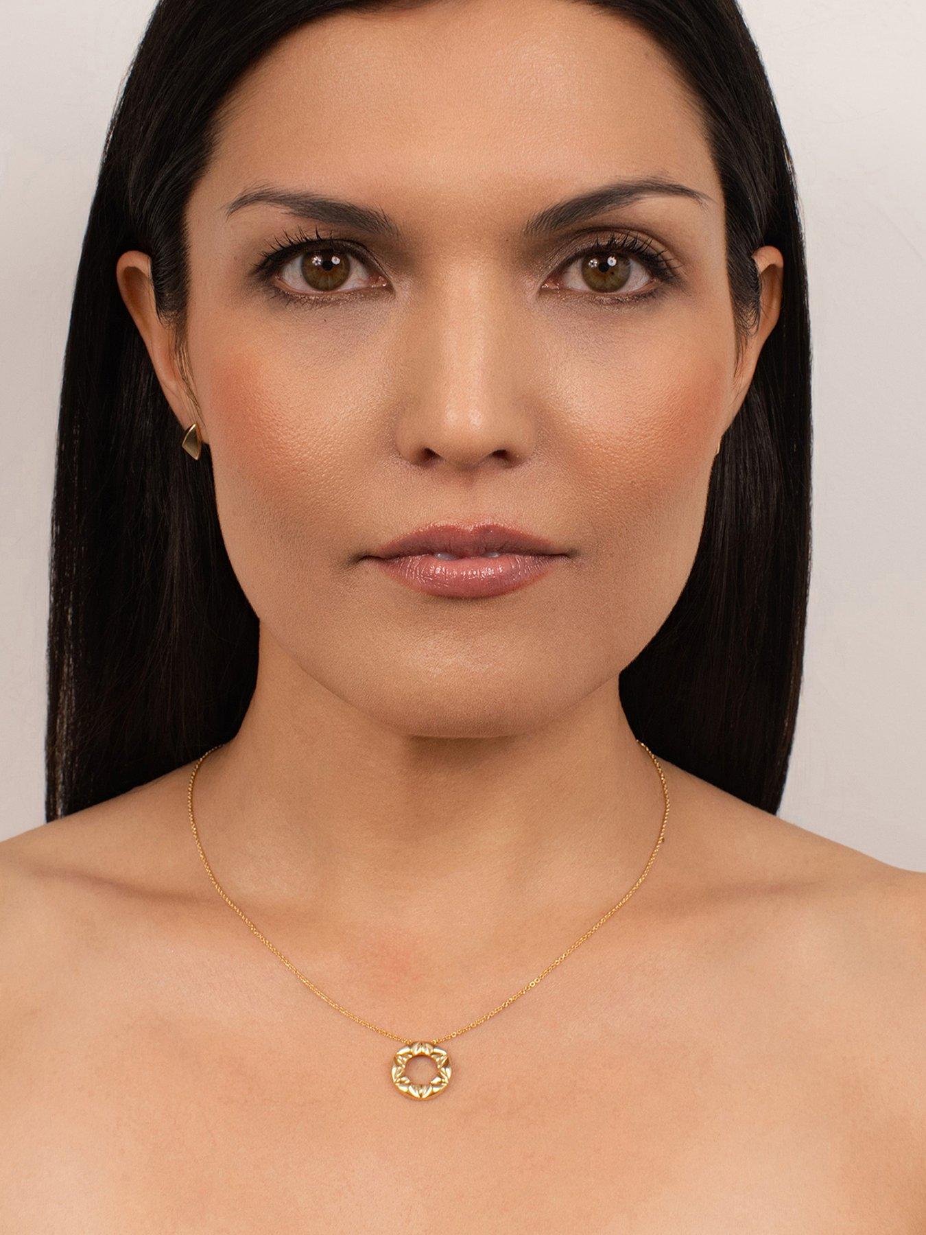 kleora-pyramid-modern-electrum-pyramid-circle-pendantfront