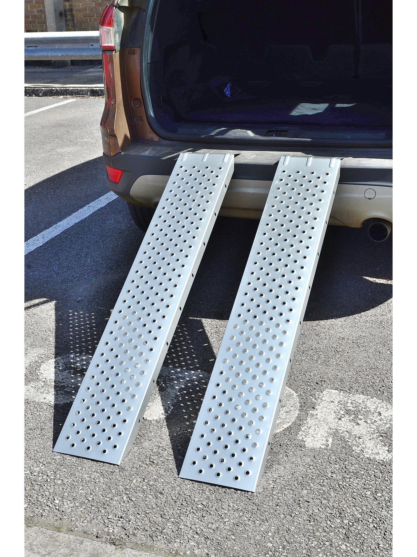 Image 6 of 7 of Hilka Galvanised Loading Ramps Fixed