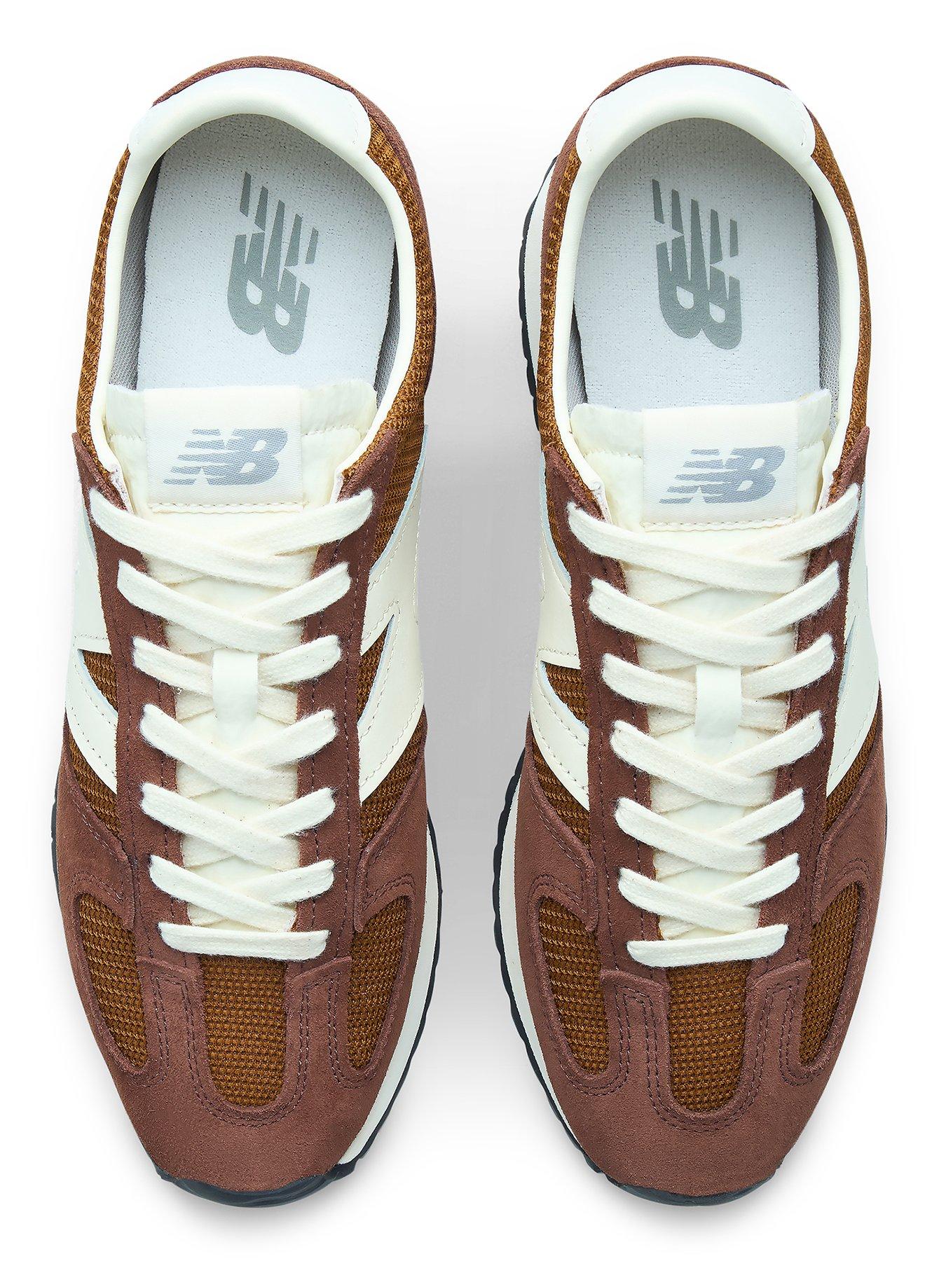 Image 4 of 7 of New Balance Unisex 471 Trainers - Brown