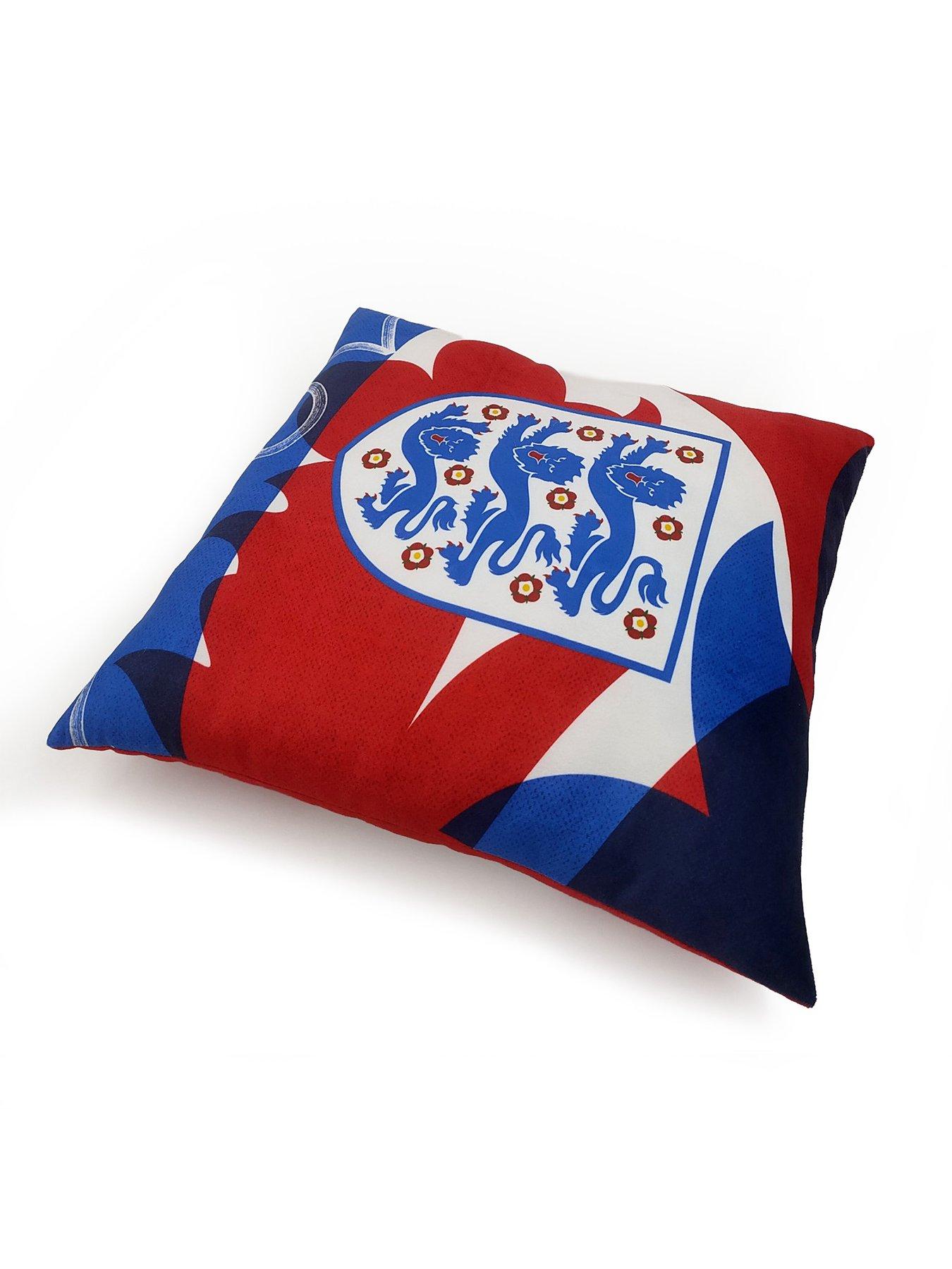 Image 3 of 3 of England Be Bold 35x35cm Sqr Cushion 100% Polyester Velboa