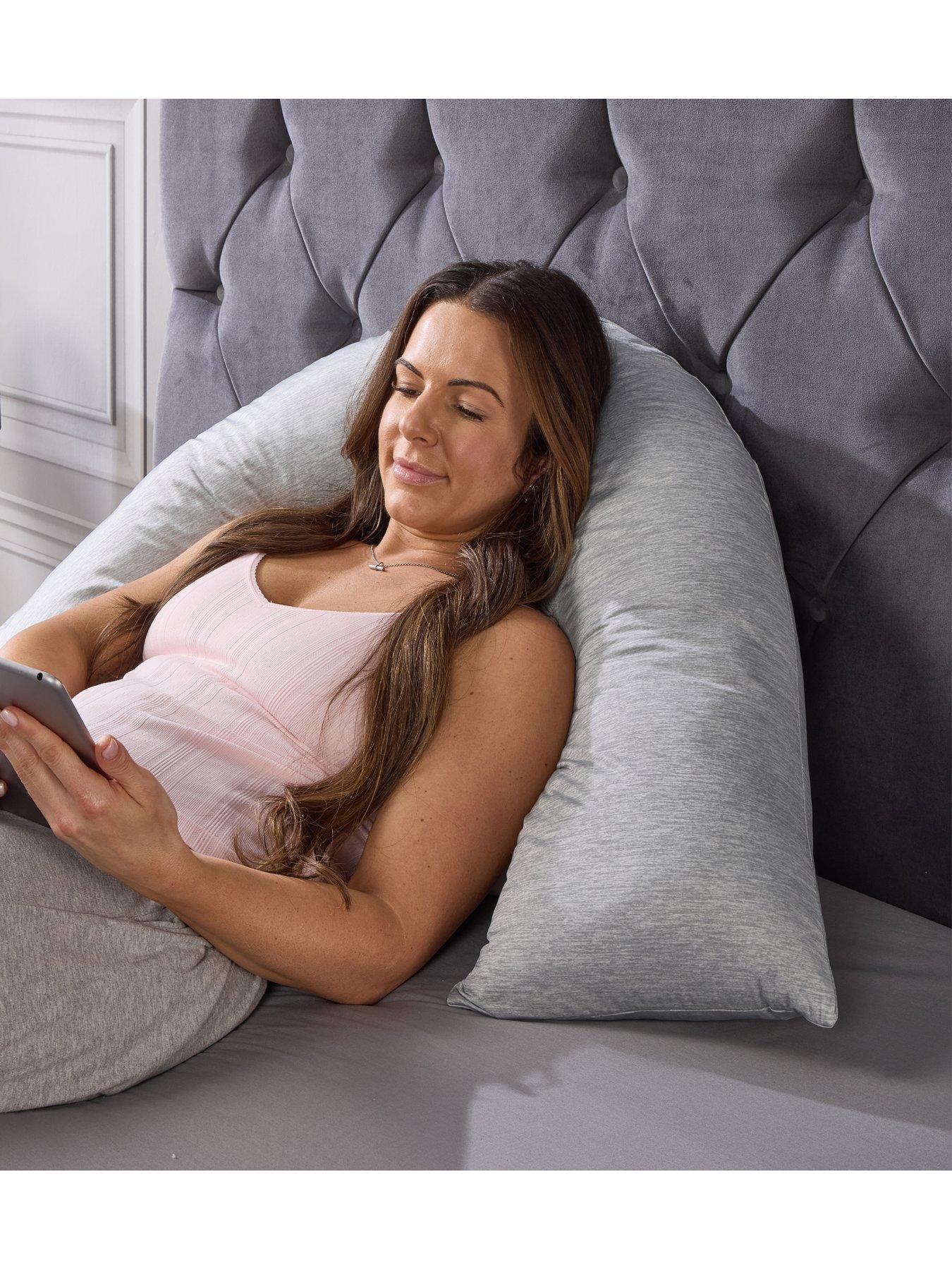 the-very-collection-cooling-v-shape-support-pillowoutfit