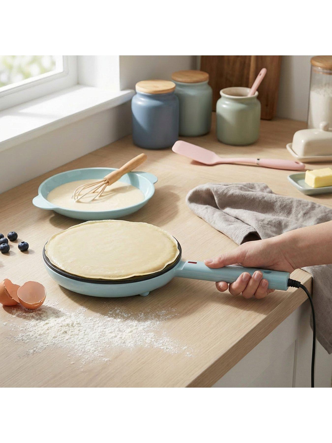 giles-posner-gp-handheld-pancake-makerback