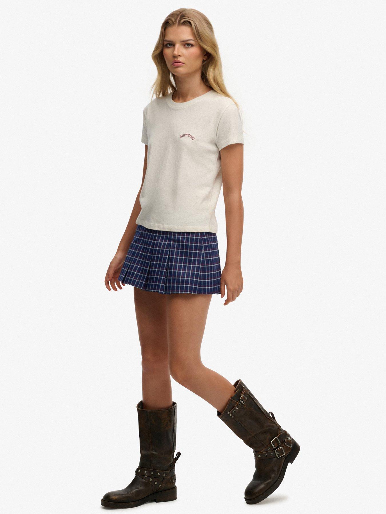 superdry-mini-pleated-skortoutfit