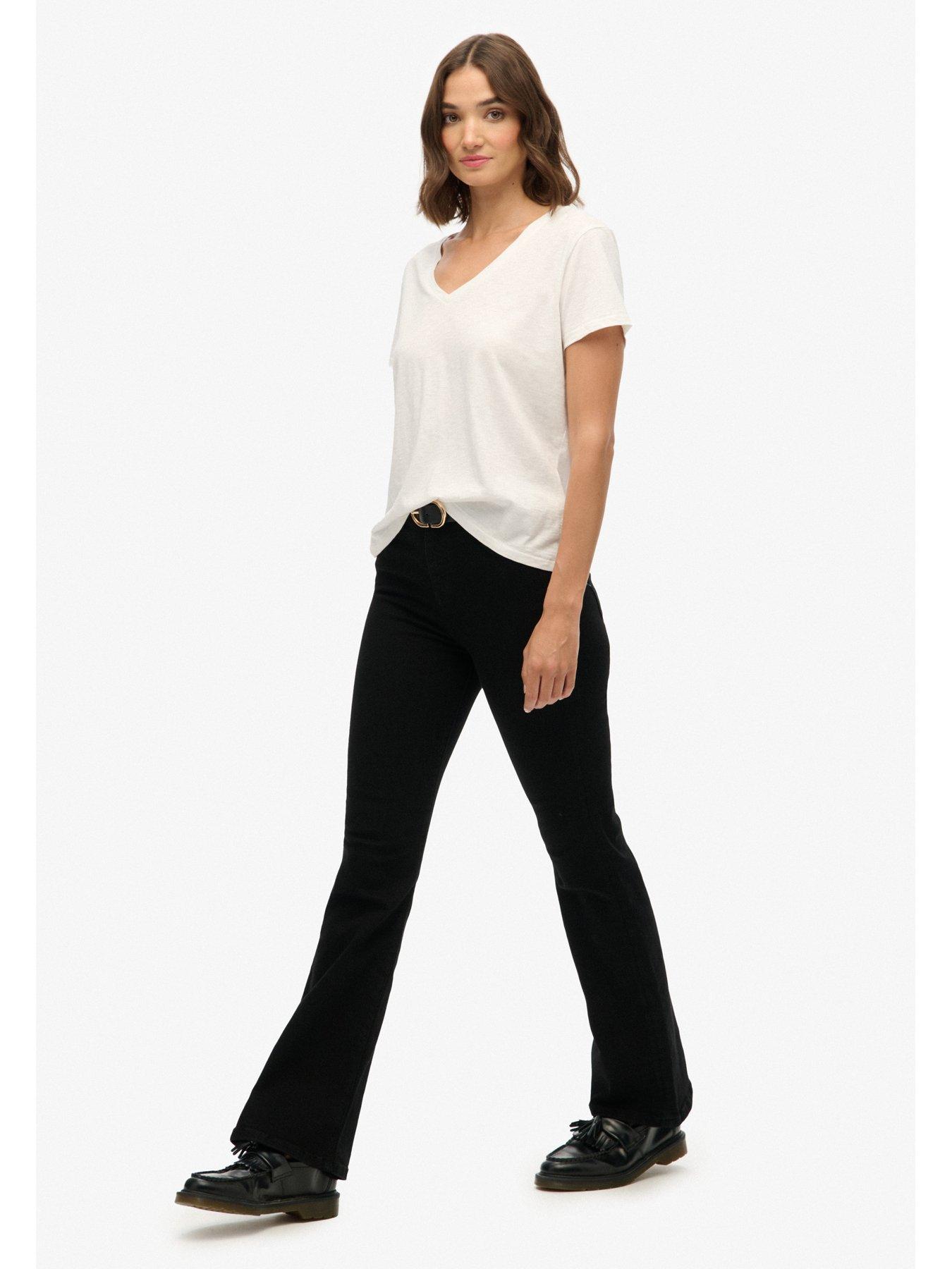 superdry-high-rise-flare-jeanoutfit
