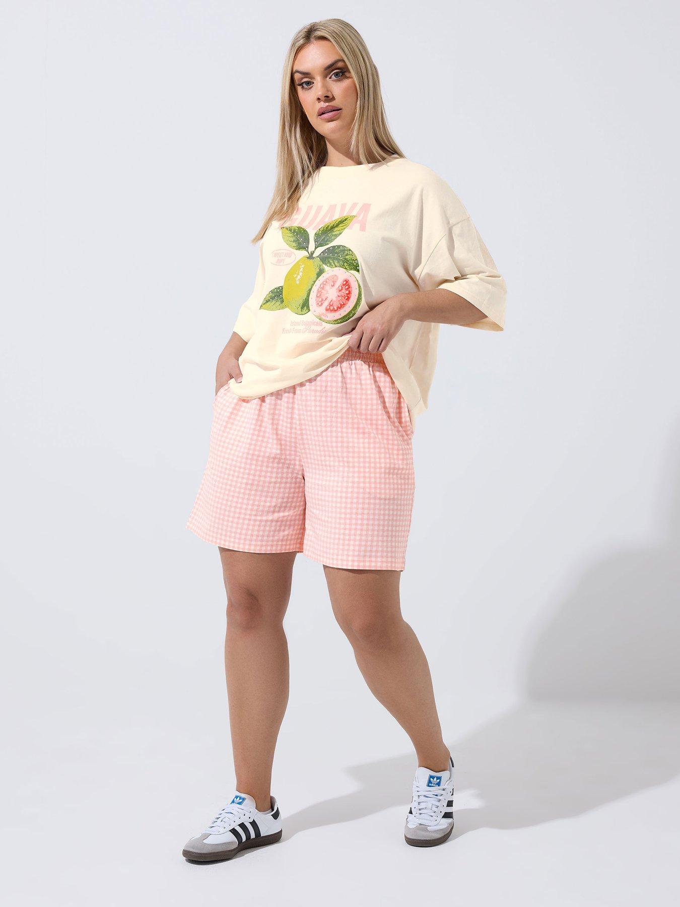 Image 3 of 5 of Yours Curve Guava Stud T-shirt Co-ord