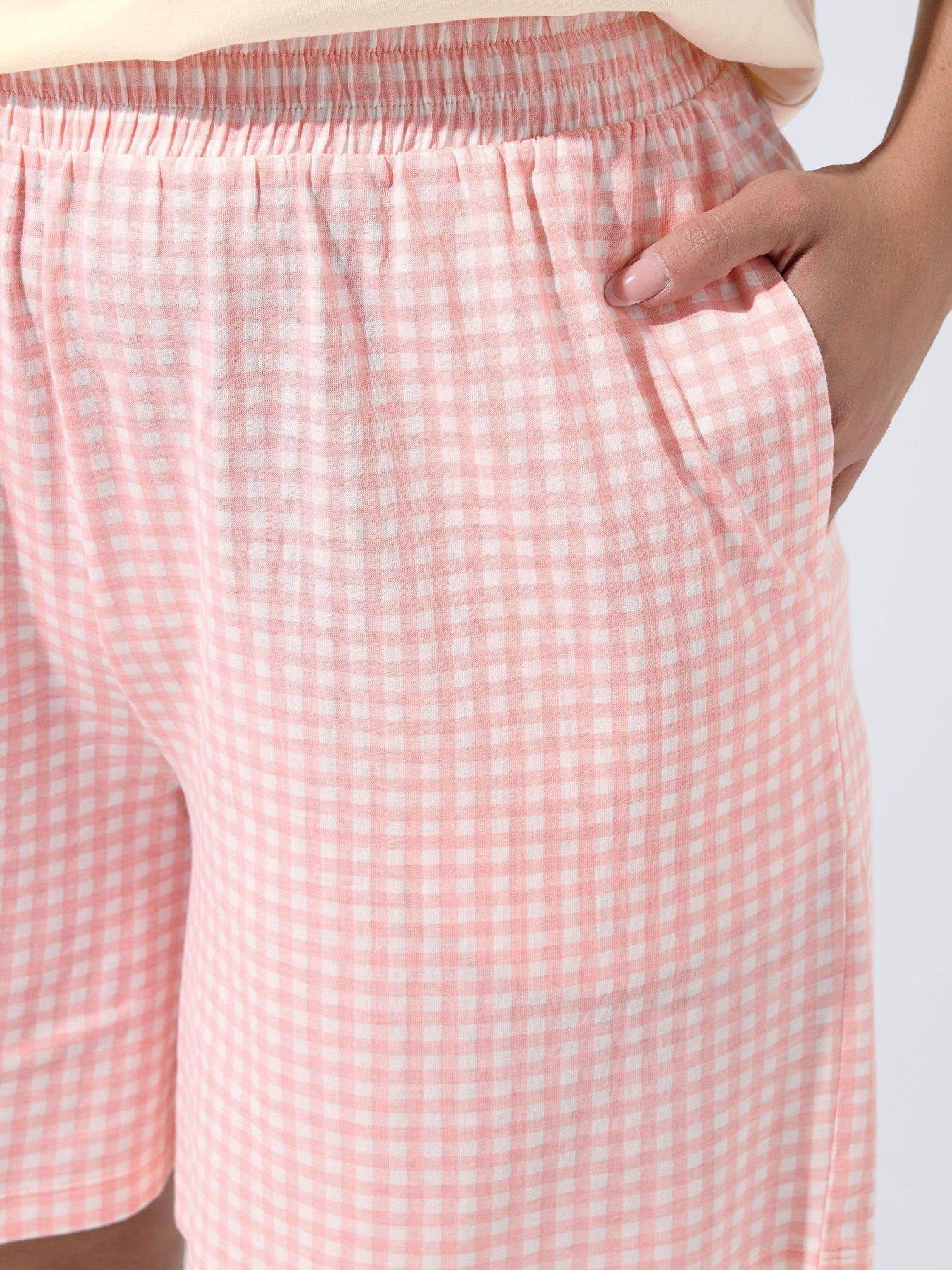 Image 4 of 5 of Yours Curve Gingham Jersey Shorts Co-Ord - Pink