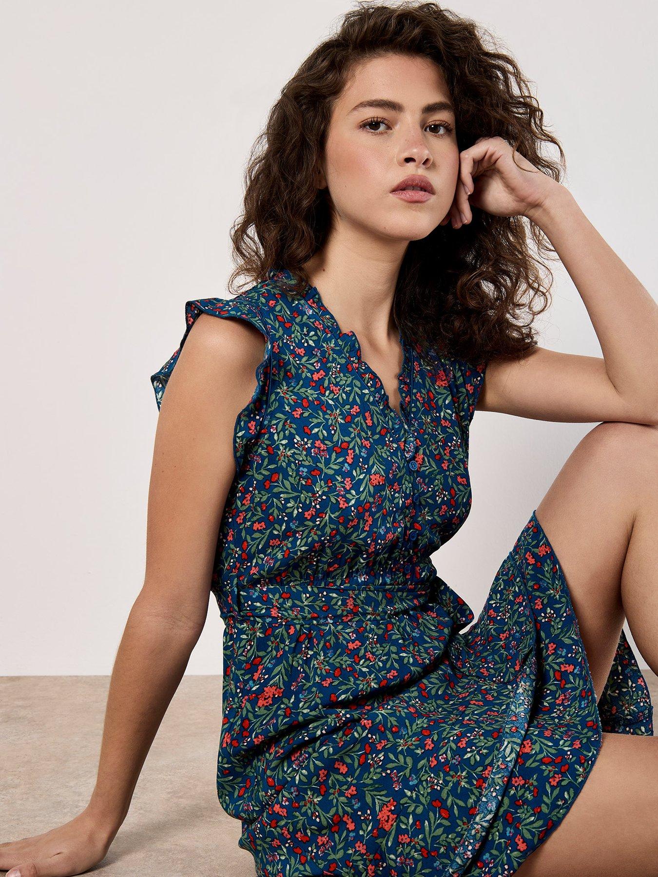 apricot-flower-forest-ruffle-ditsy-dress-blueoutfit