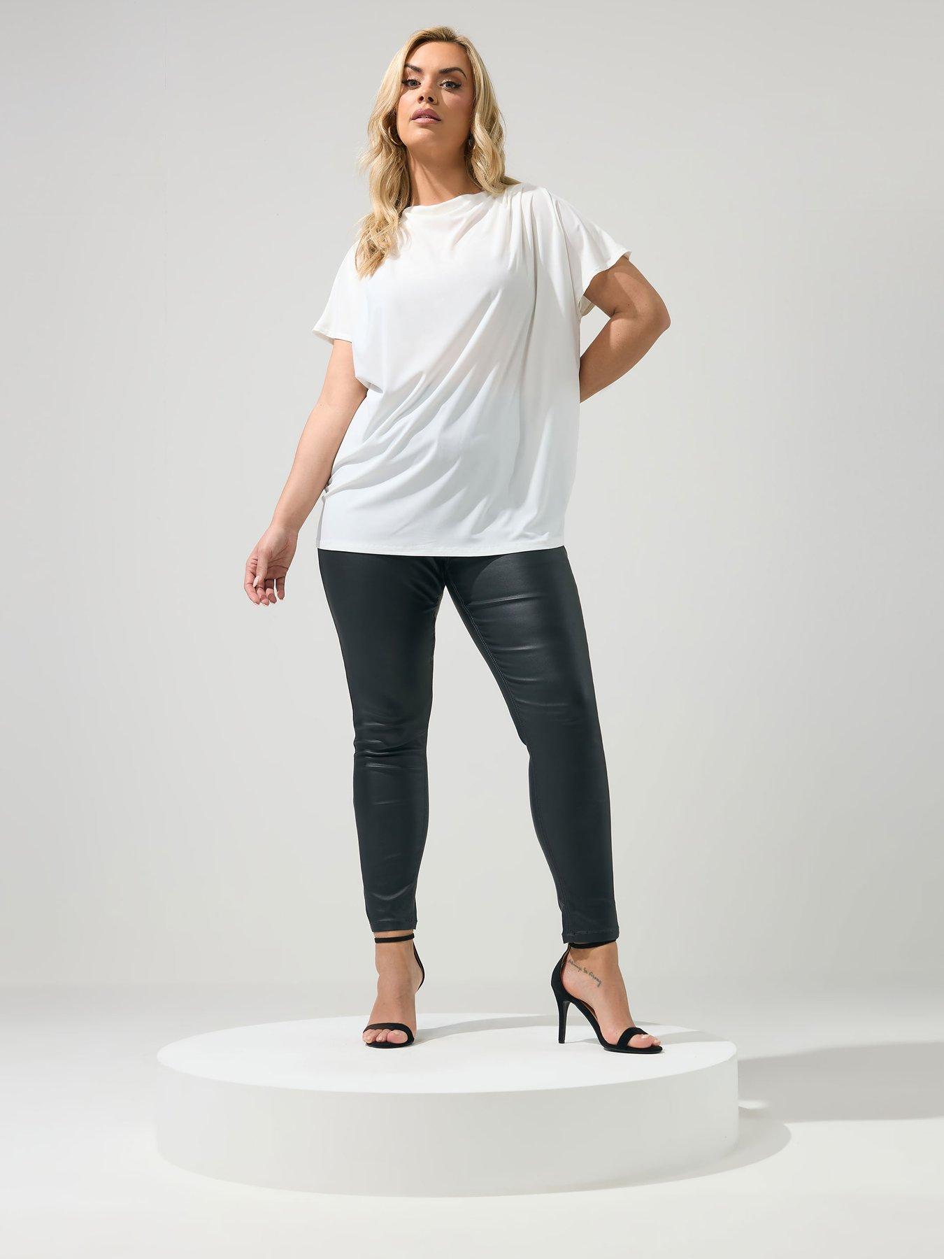 yours-curve-pleat-detail-shoulder-topback