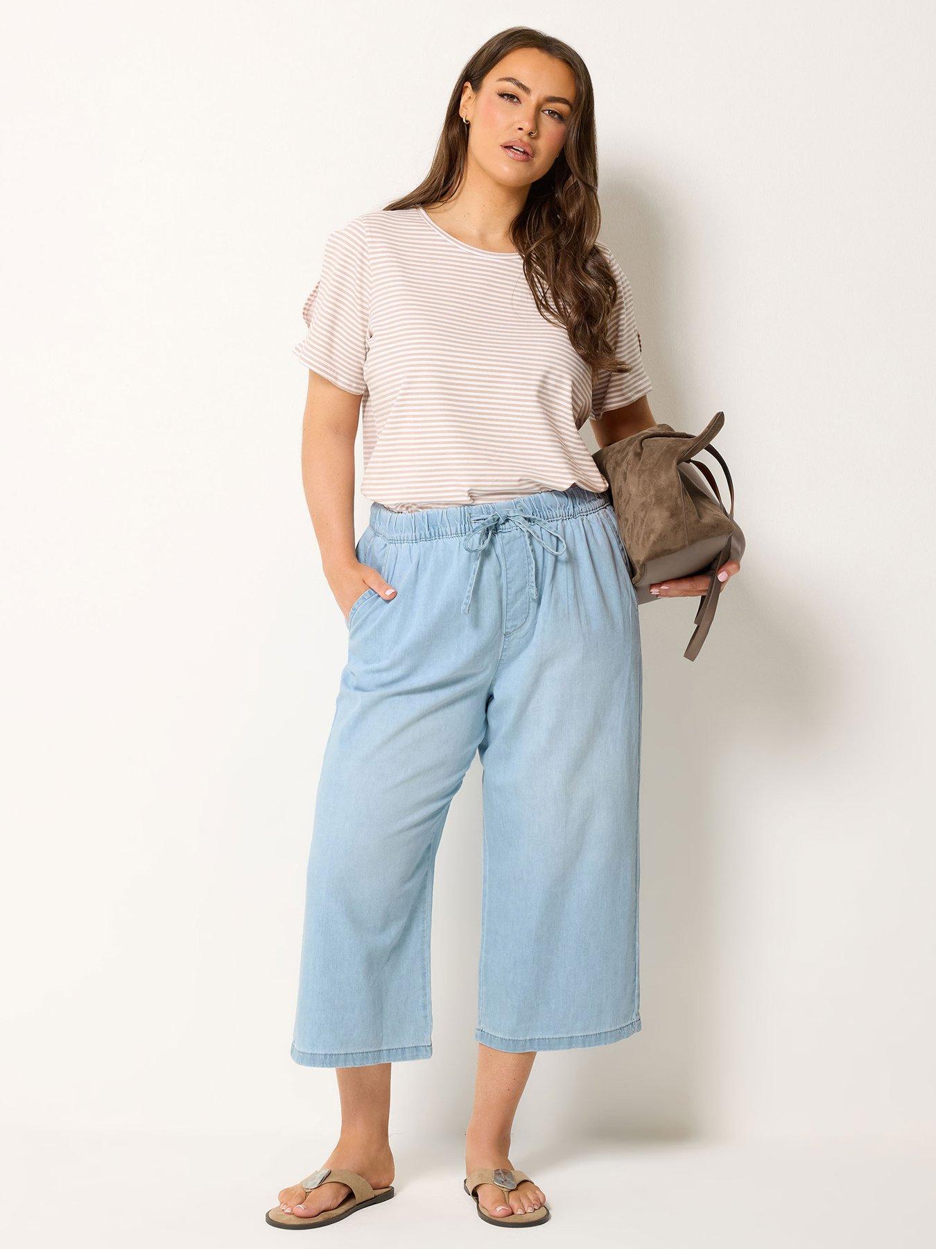 Image 2 of 4 of Yours Curve Pull On Crop Trousers