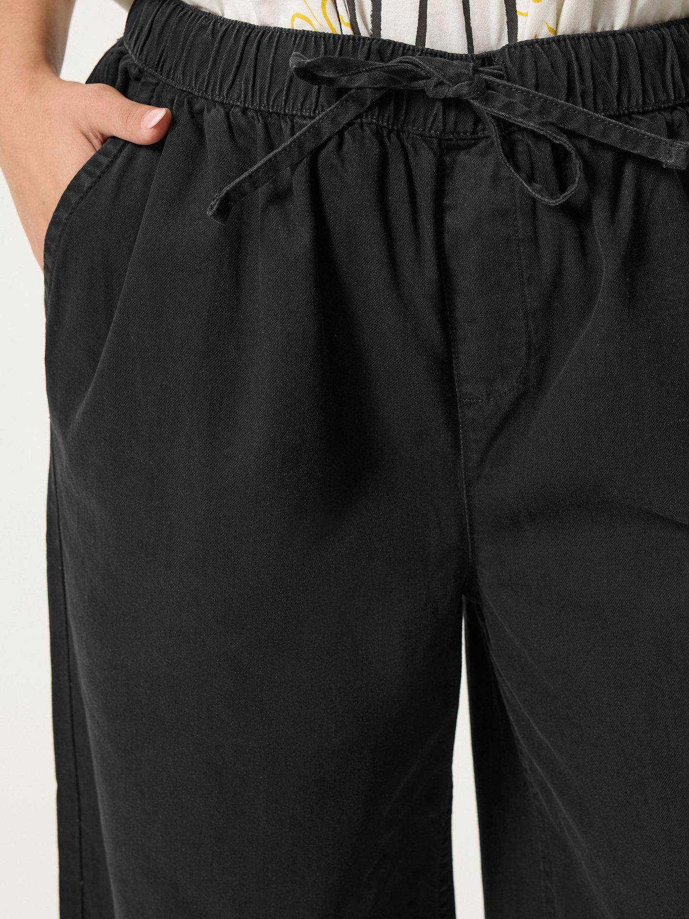 Image 4 of 4 of Yours Curve Pull On Denim Jort - Black