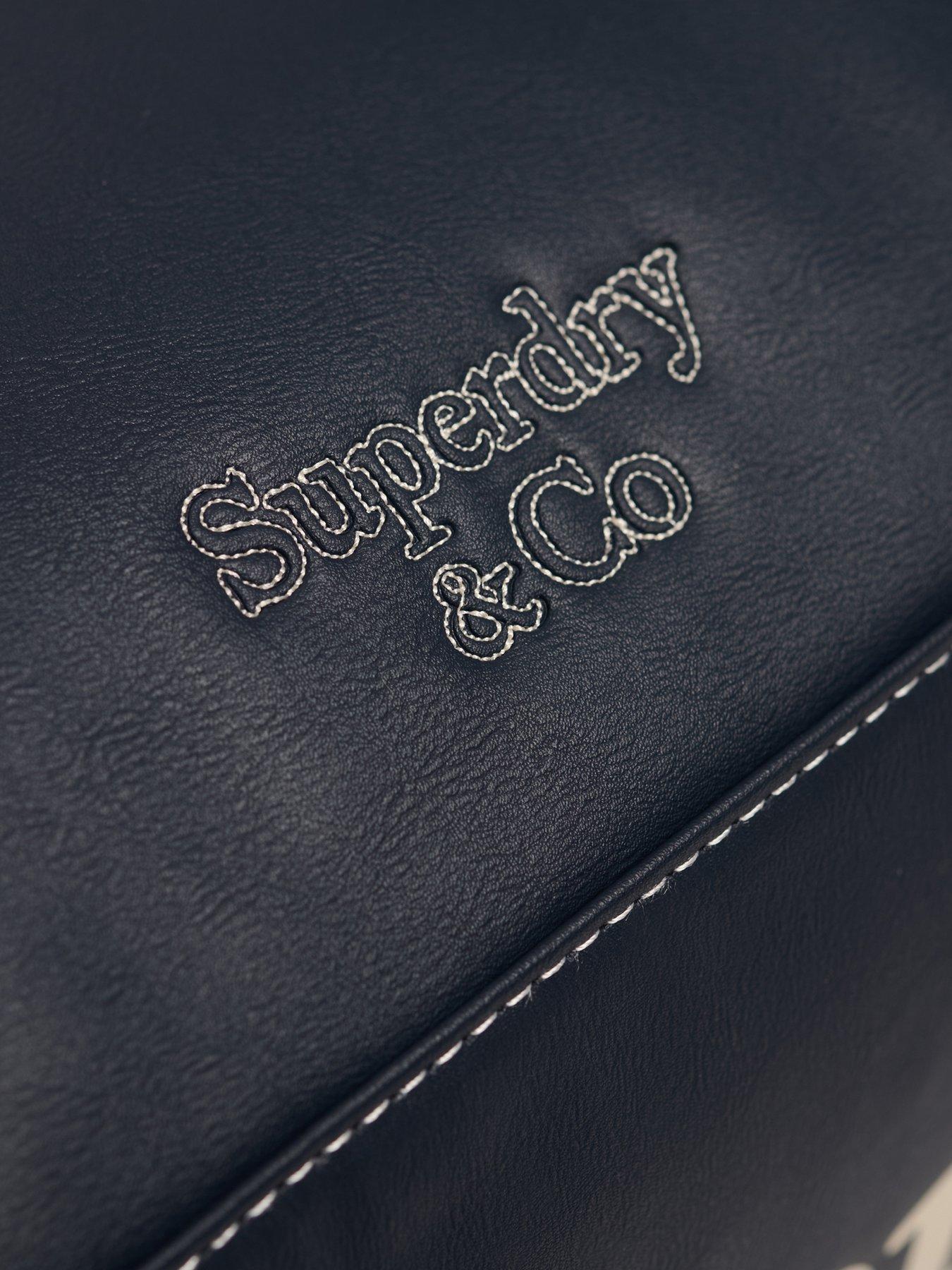 superdry-vintage-bowling-bagdetail