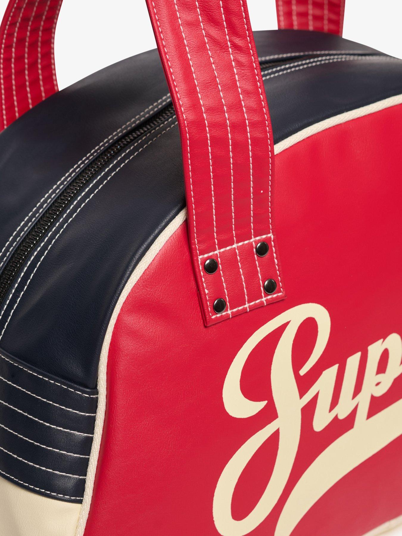 superdry-retro-alumni-bowling-bagoutfit