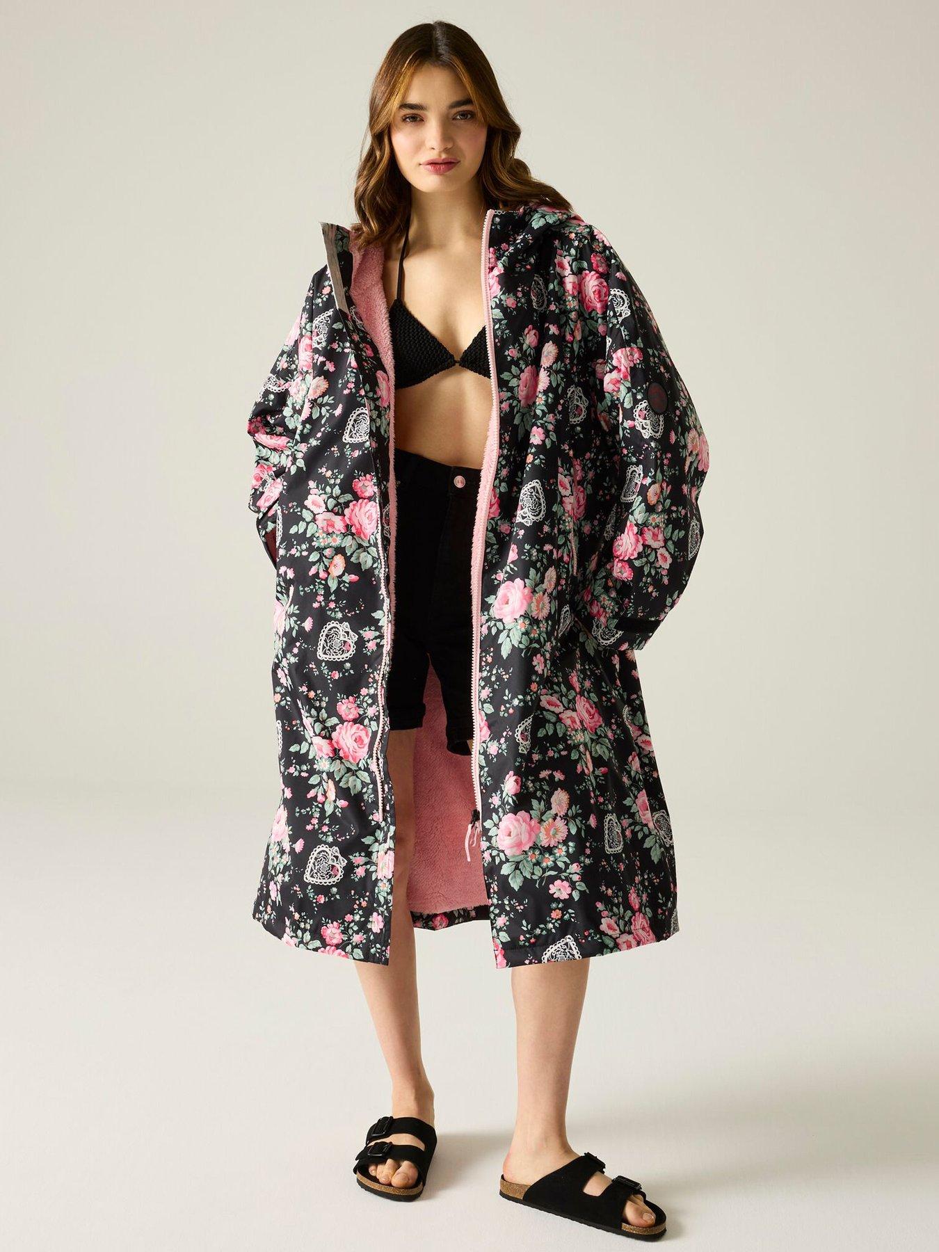 Regatta Ladies Cath Kidston Changing Robe - Black Hackney Rose