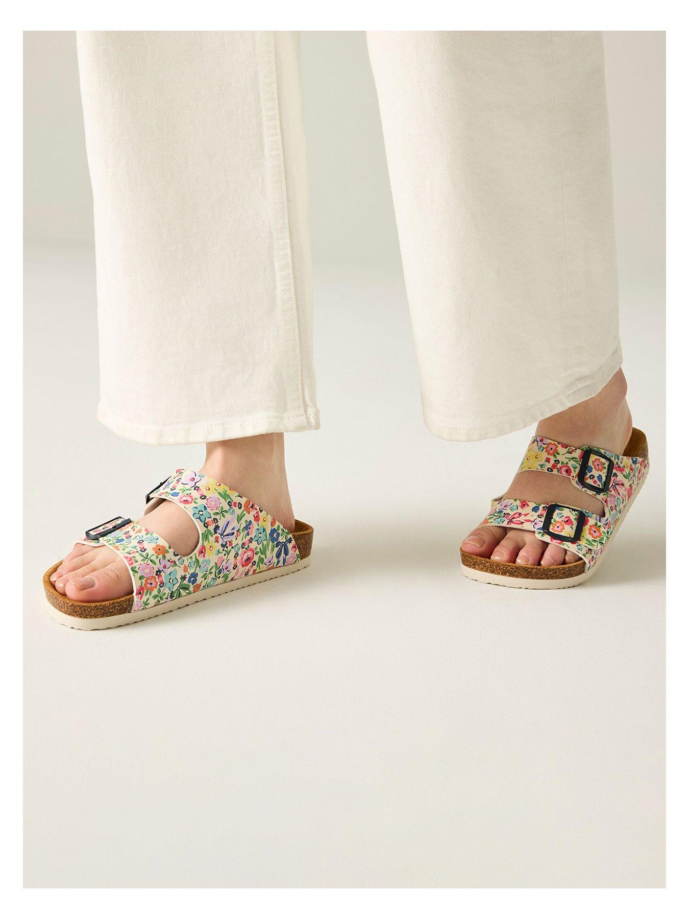 Image 5 of 6 of Regatta Ladiesd Cath Kidston 2 Strap Sandal - Harmony Ditsy