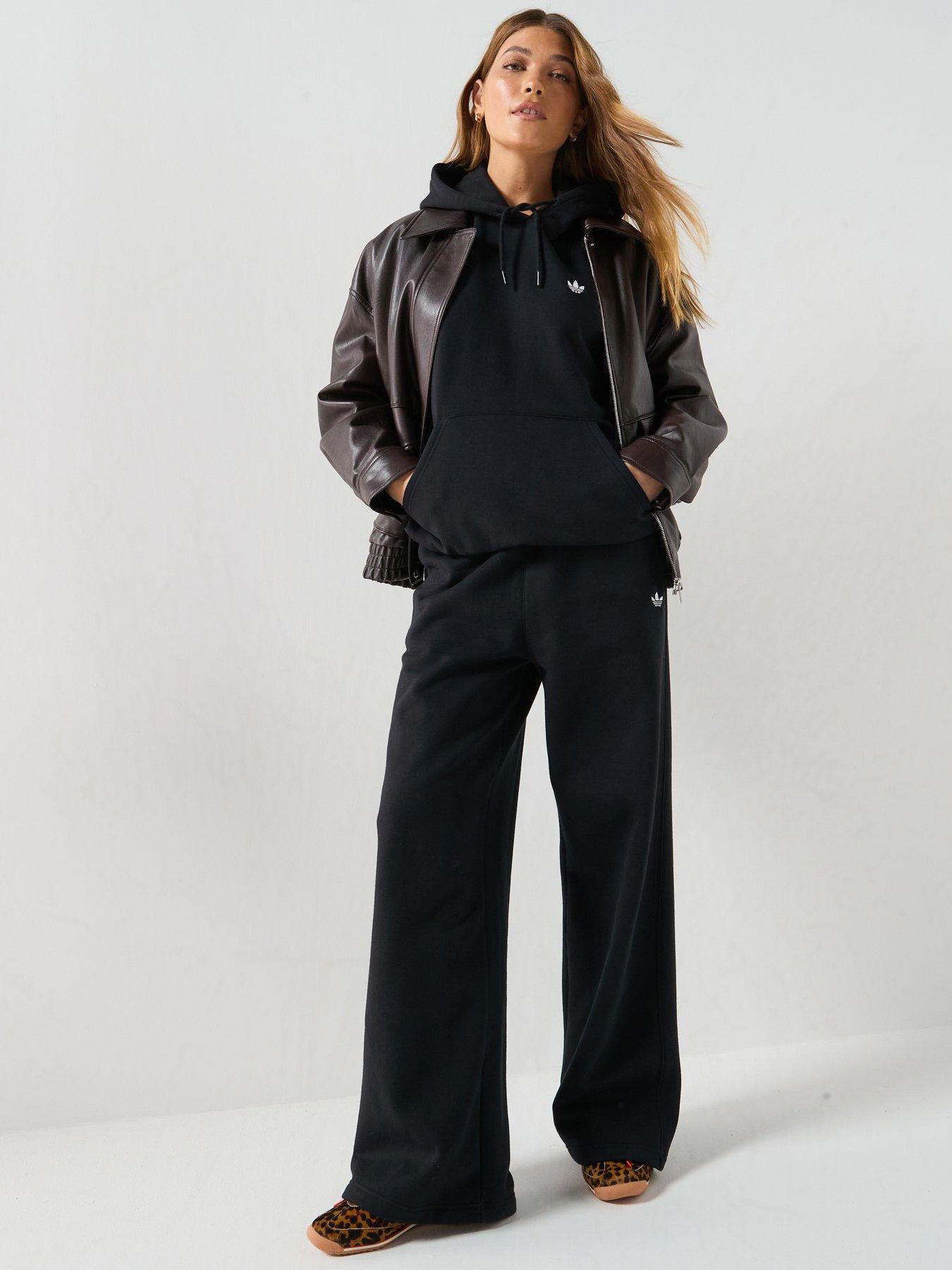 Image 3 of 6 of adidas Originals Women's Essentials Oversized Fleece Hoodie - Black