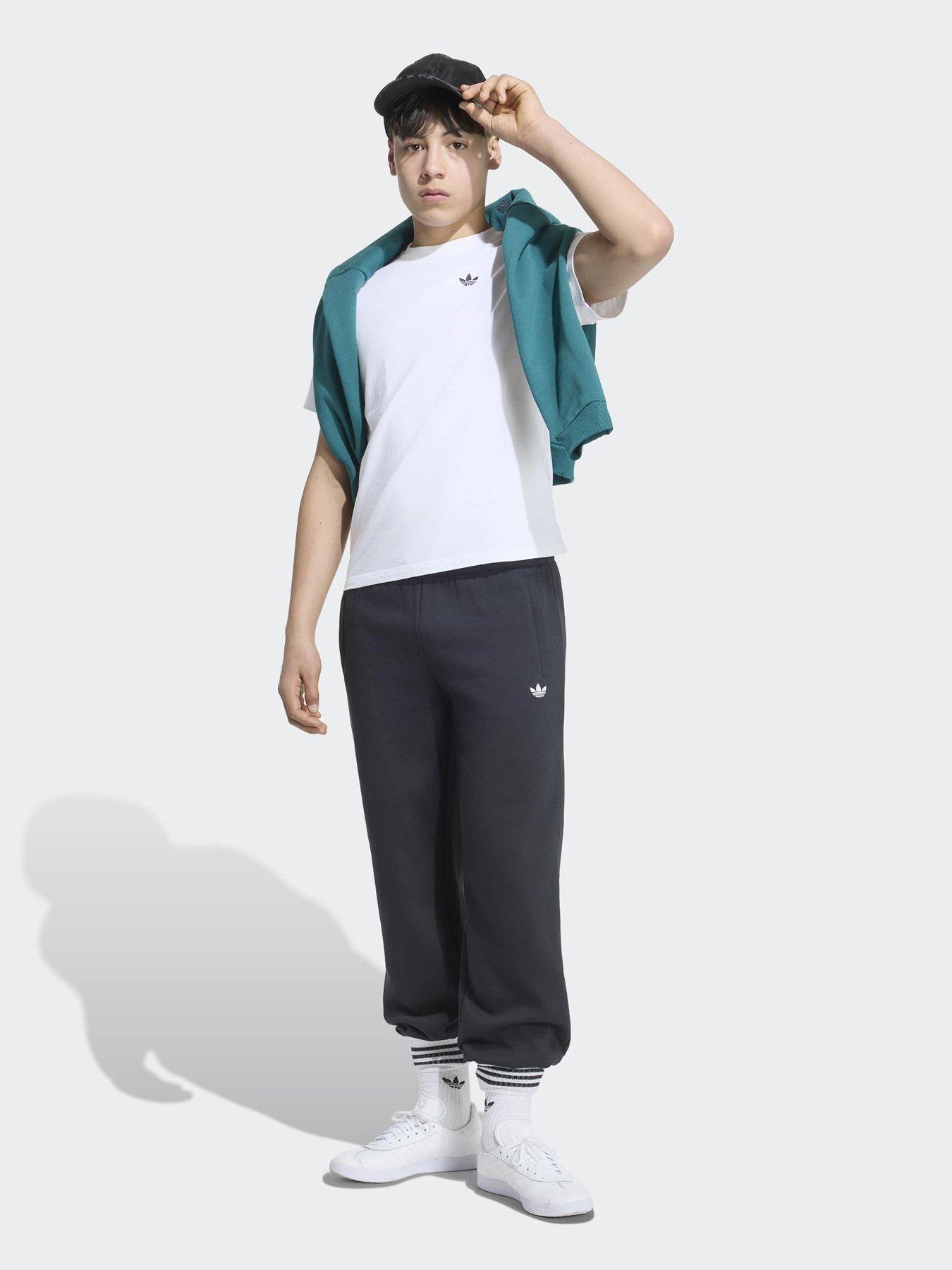 Image 3 of 7 of adidas Originals Junior Oversized Jogger - Black