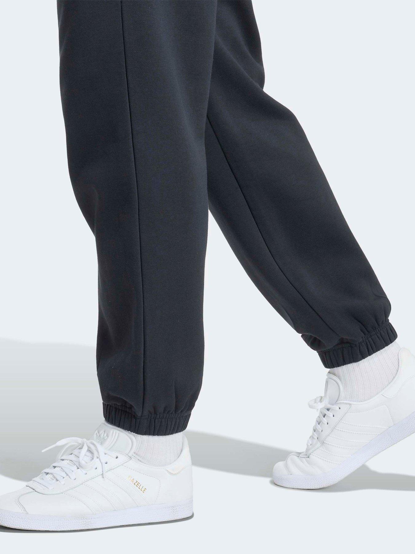 Image 6 of 7 of adidas Originals Junior Oversized Jogger - Black