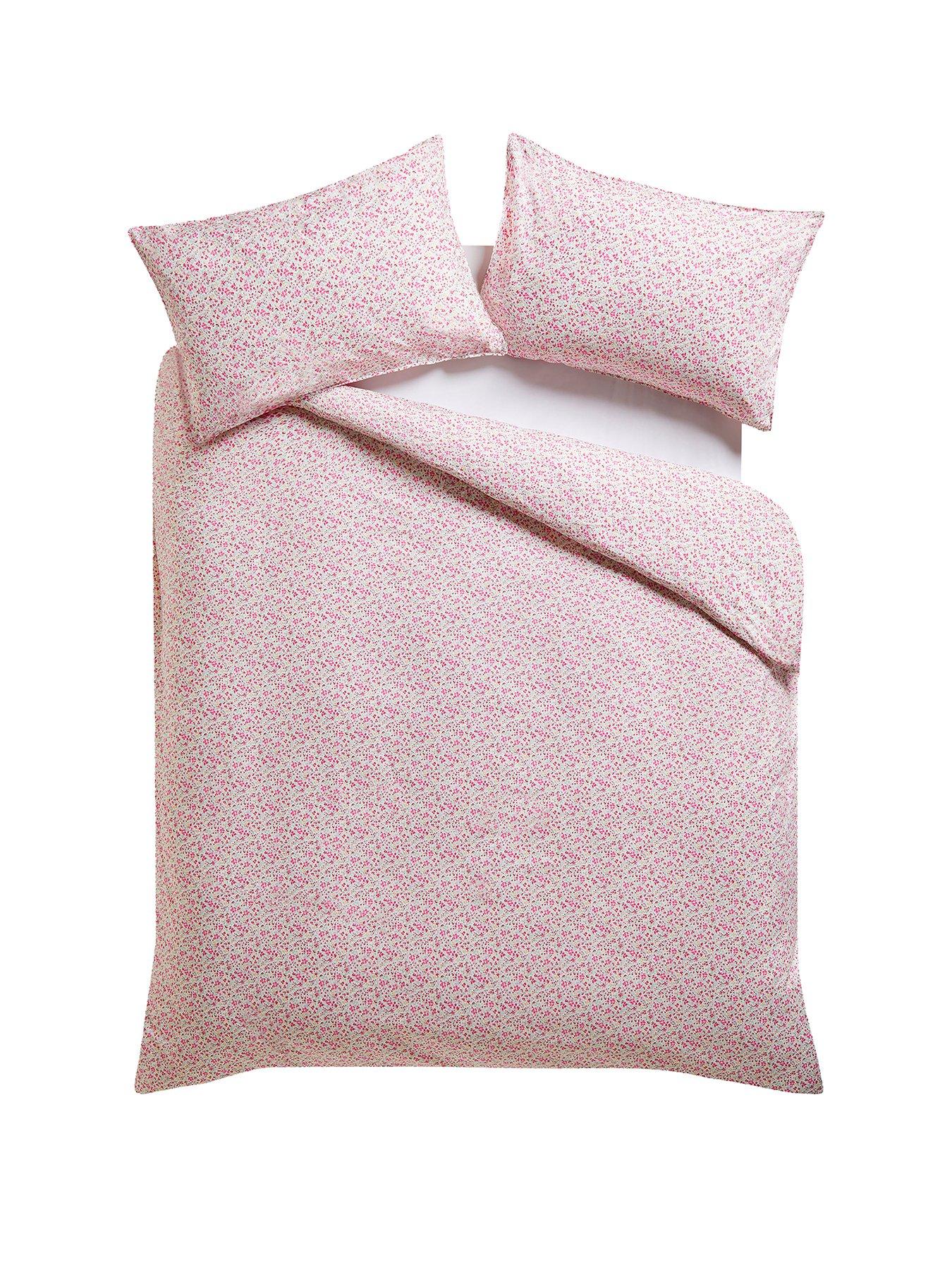 shabby-chic-vintage-ditsy-quilt-setstillFront