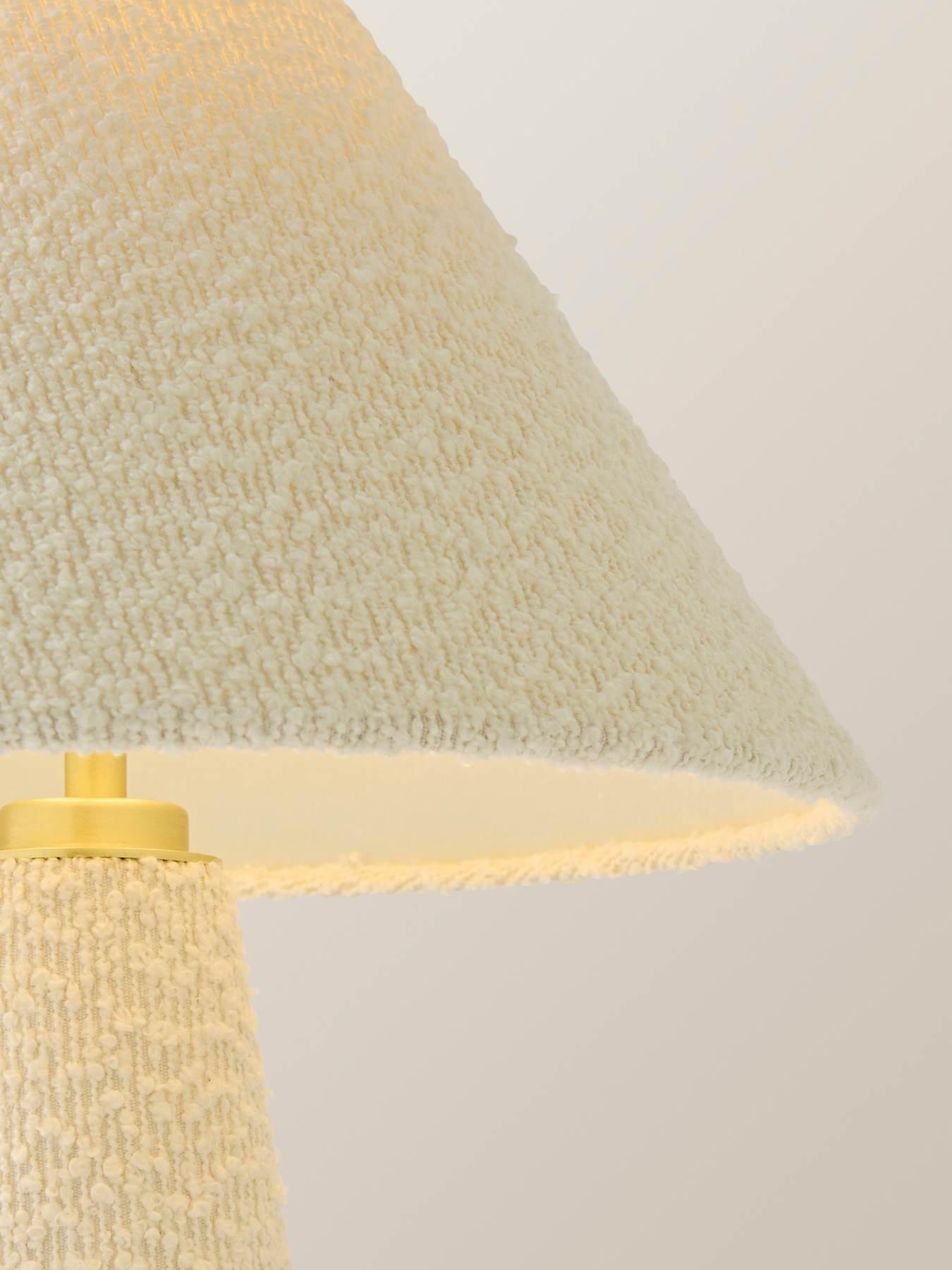 valuelights-martha-conical-cream-boucle-table-lampback