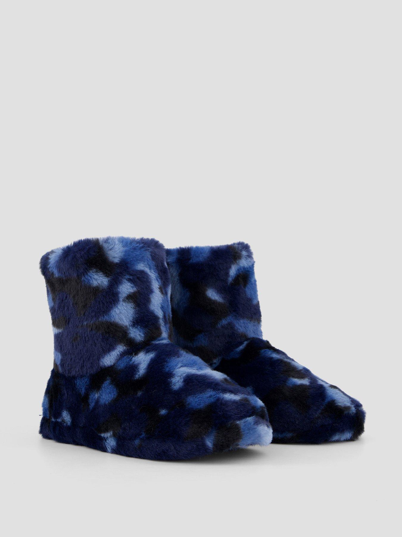 Image 6 of 7 of The Very Collection Boys Camo Bootie Slippers - Blue