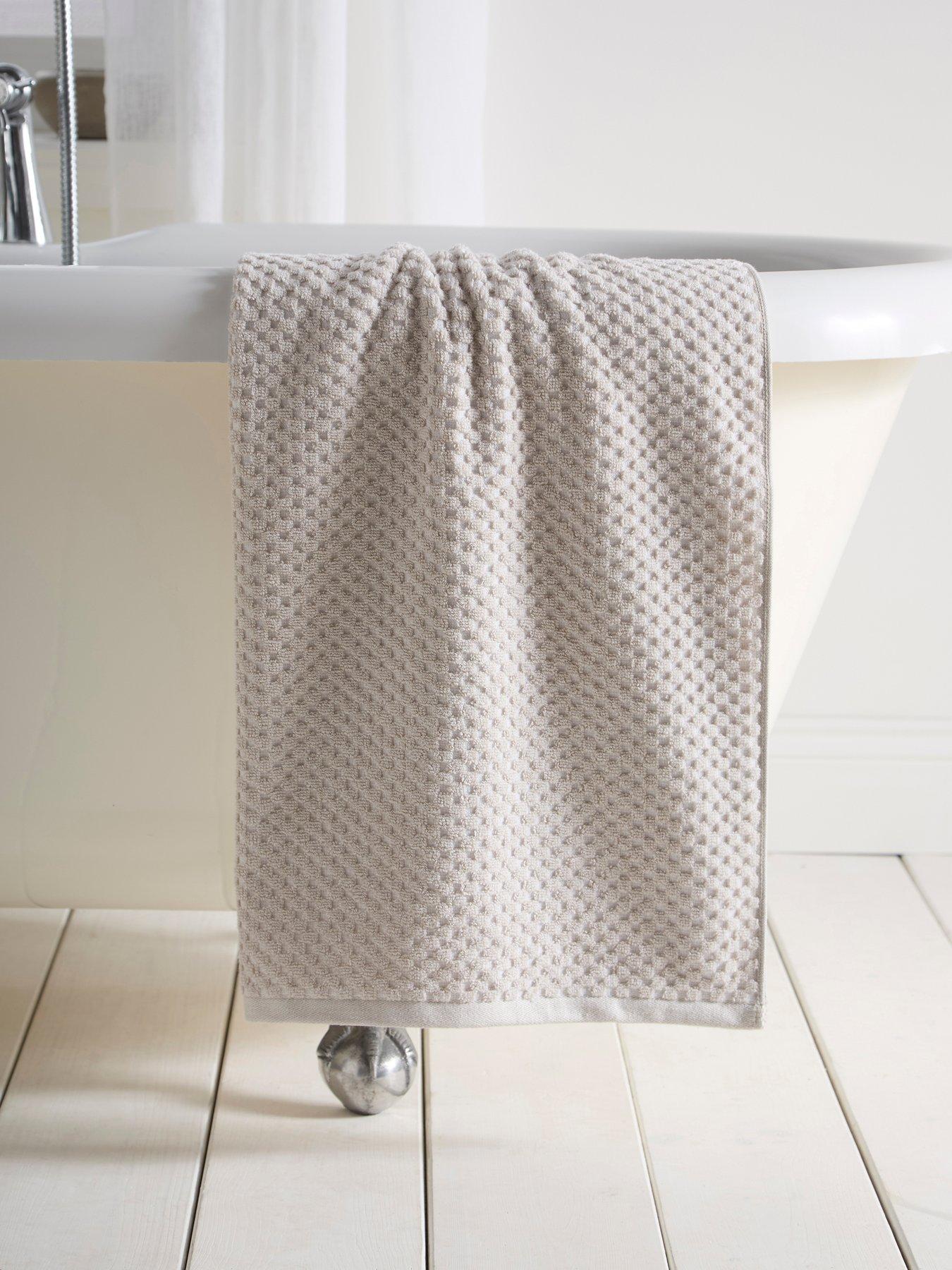Dreams & Drapes Popcorn Check Towel Collection Natural