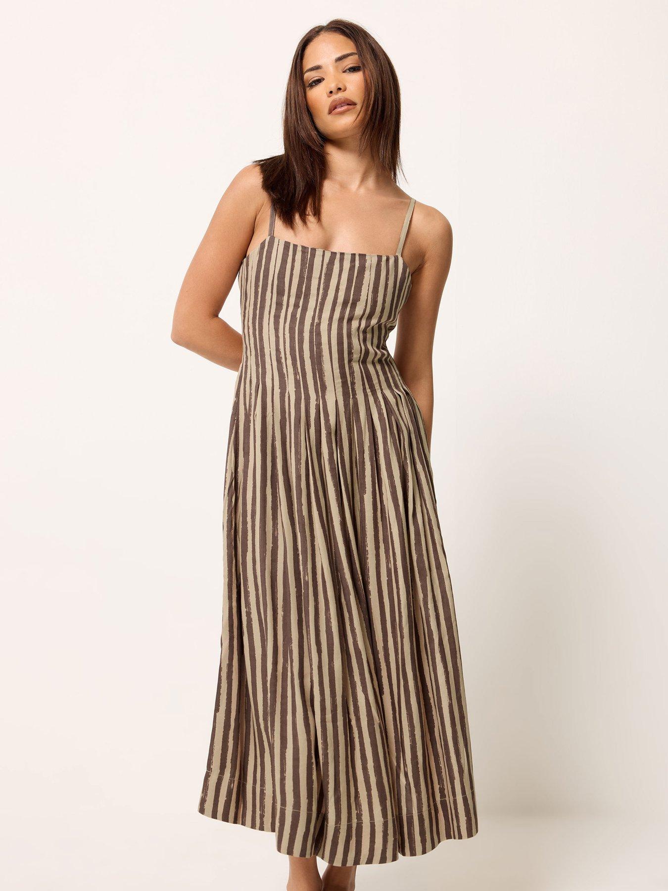 PixieGirl Petite Stripe Pleat Midaxi Dress - Brown