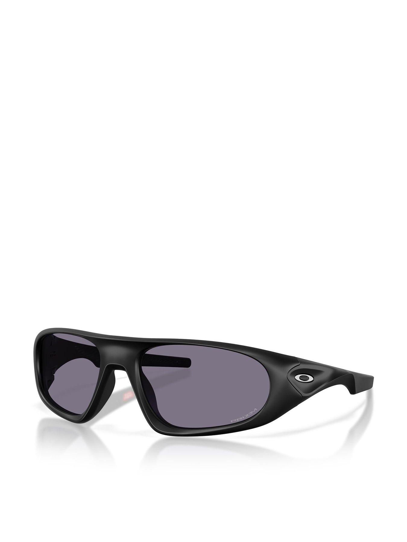 Oakley 0Oo9528 Rectangular Sunglasses - Black