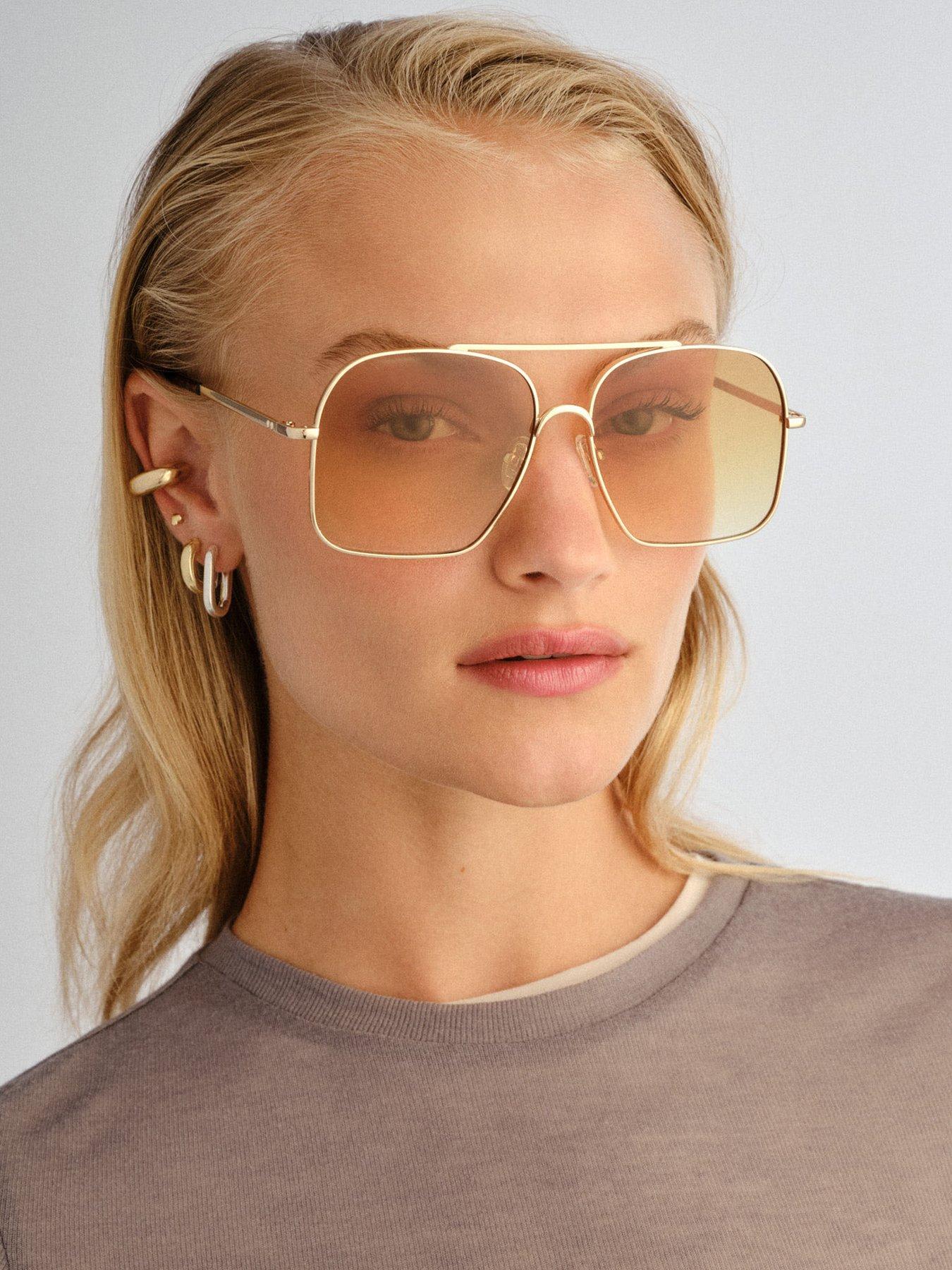 Image 2 of 4 of LE SPECS Womens Civelle Oversized Square Gradient Sunglasses - Gold