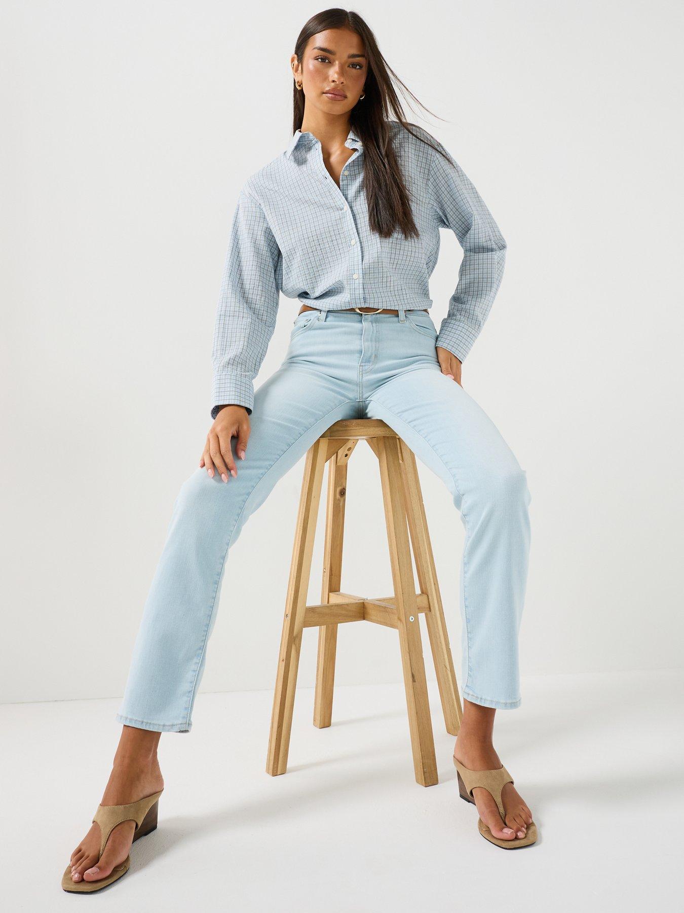 Image 4 of 6 of Levi's 722 High Rise Slim
