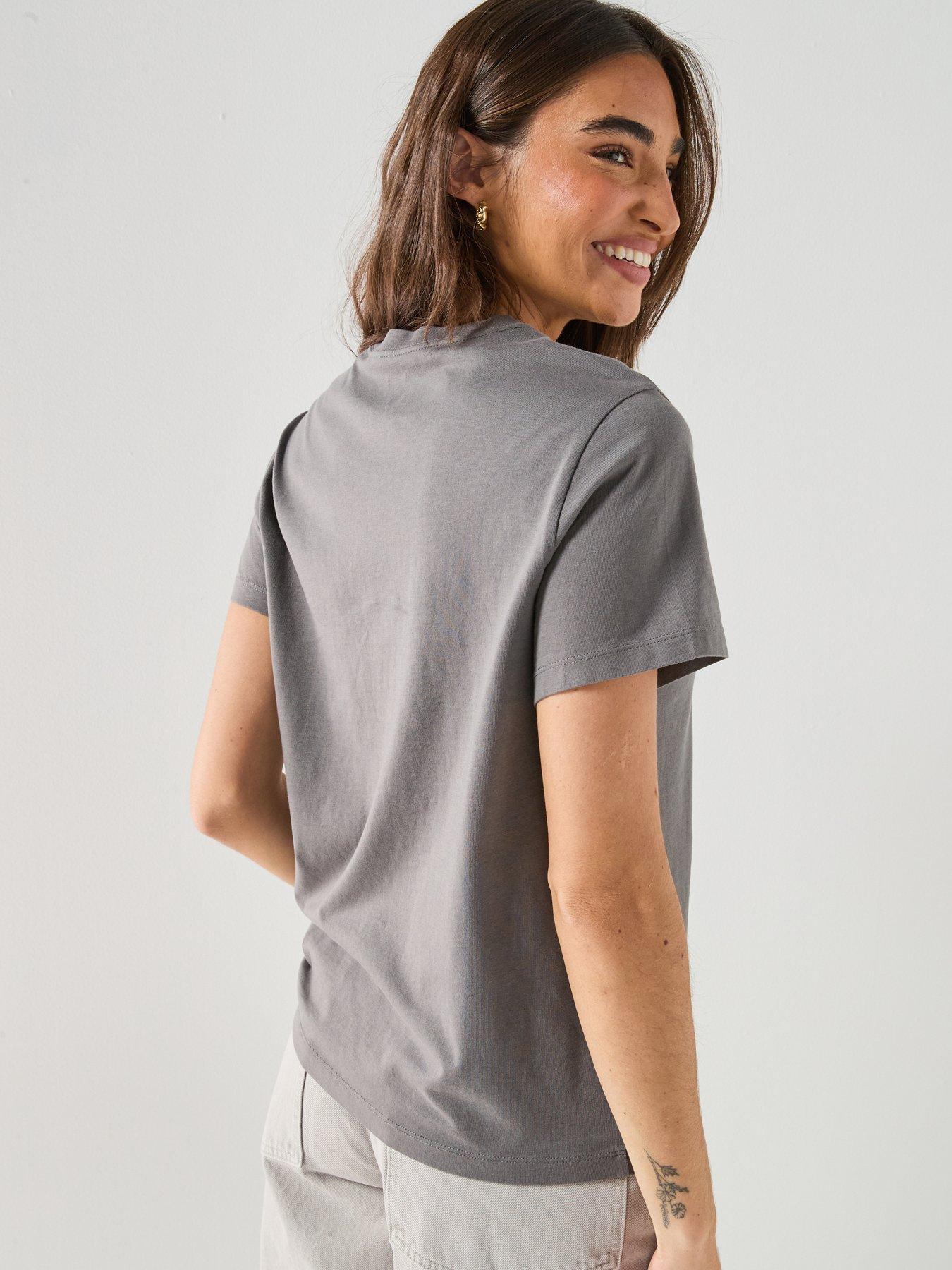 Image 2 of 6 of Levi's Graphic T-Shirt - Grey