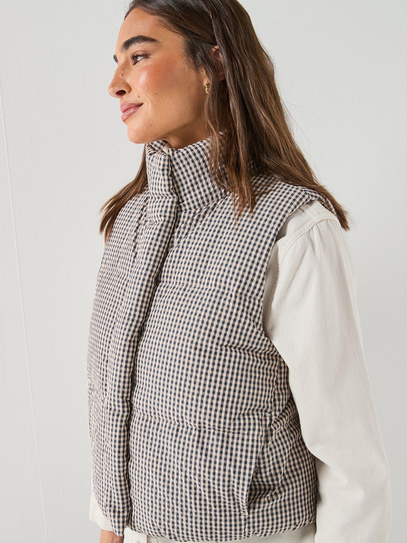 Image 5 of 6 of Levi's Tate Bubble Puffer Vest Gilet - Grey