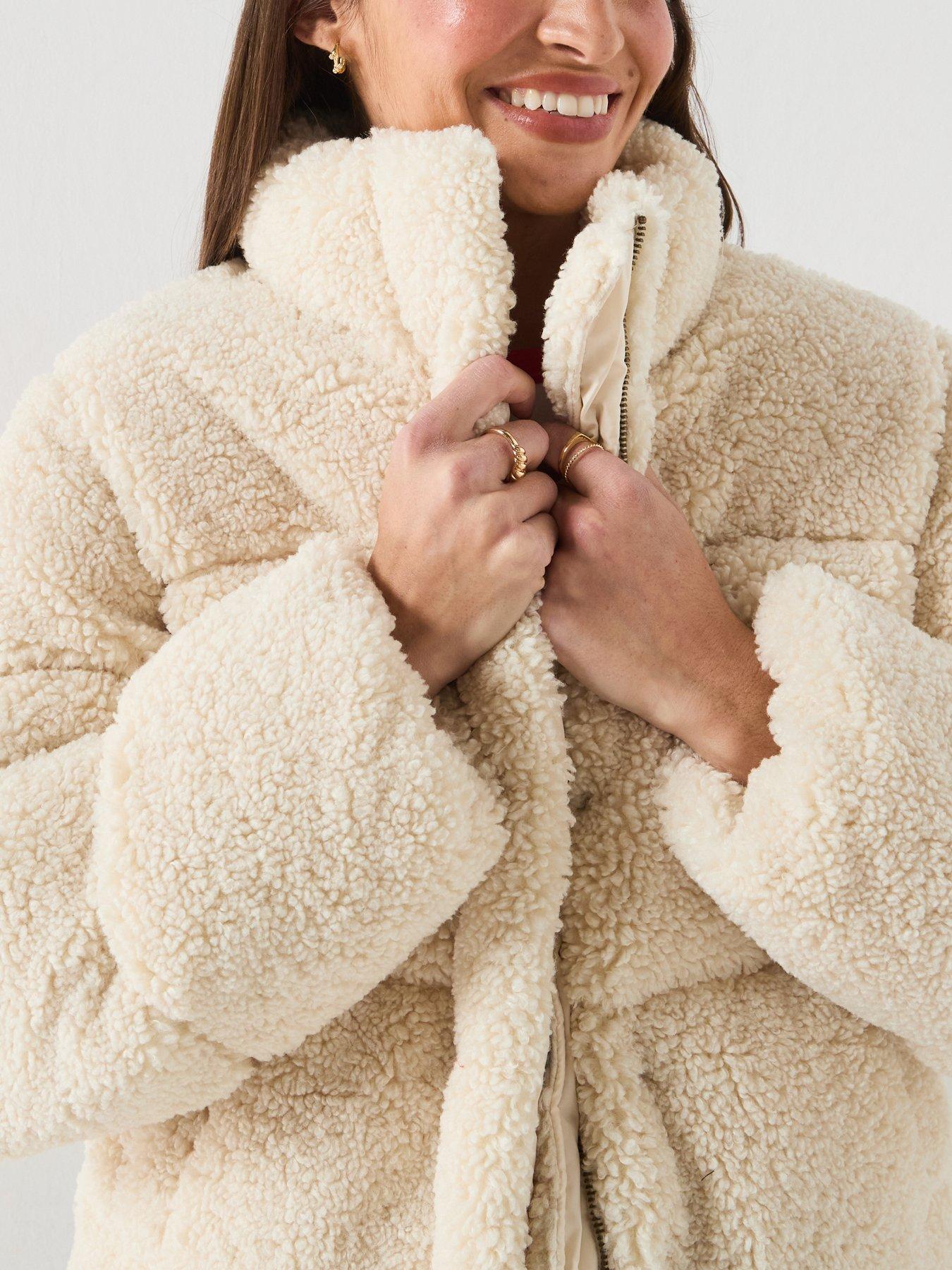 Image 4 of 6 of Levi's Brynn Crop Borg Fleece Puffer Jacket - White Swan