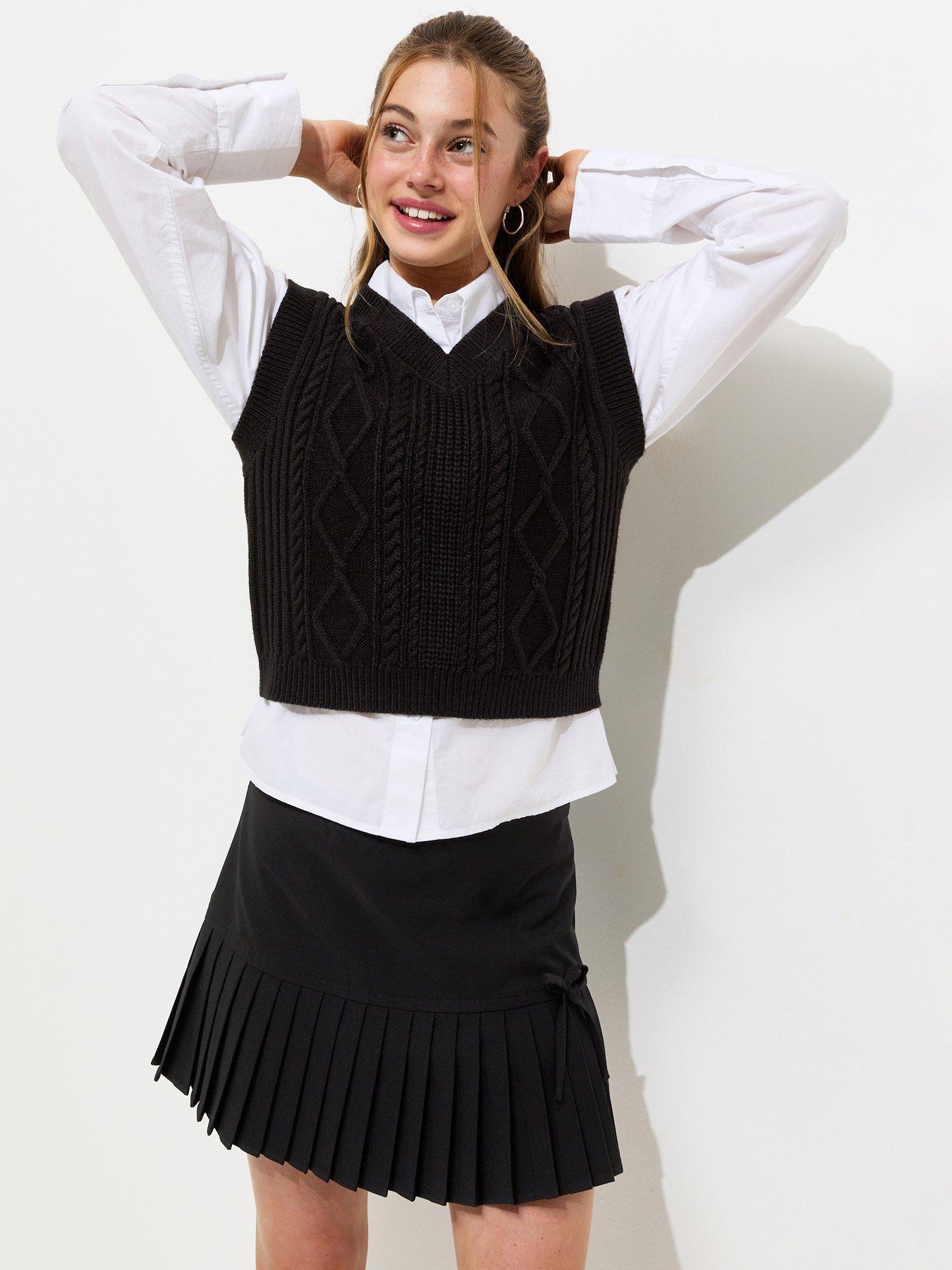 Image 1 of 5 of New Look 915 Girls V-Neck Cable Knit Tank Top - Black