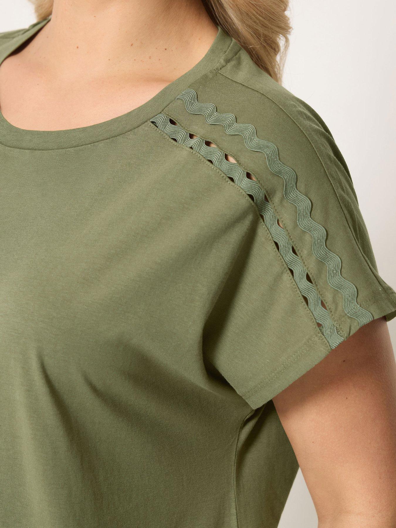 Image 4 of 4 of Yours Curve Ric Rac Insert T-Shirt - Green