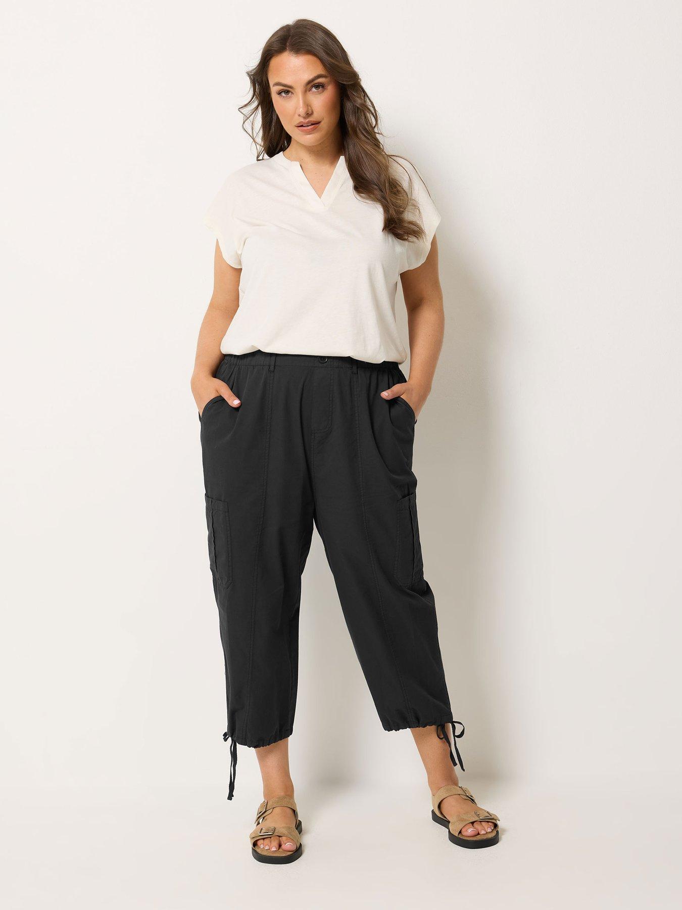 Image 3 of 4 of Yours Curve Woven Cargo Crop Trouser - Black