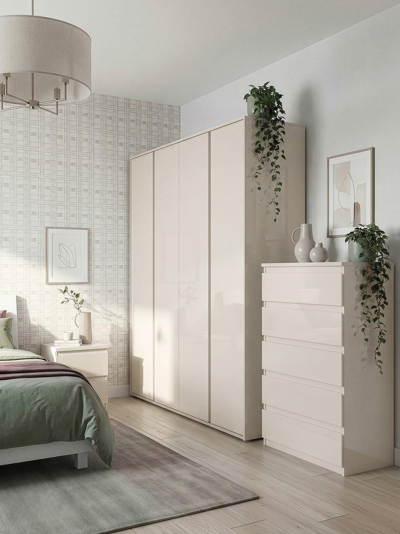 The Very Collection Layton Gloss Pack 2 (2 Drw, 5 Drw, 4 Dr Robe)