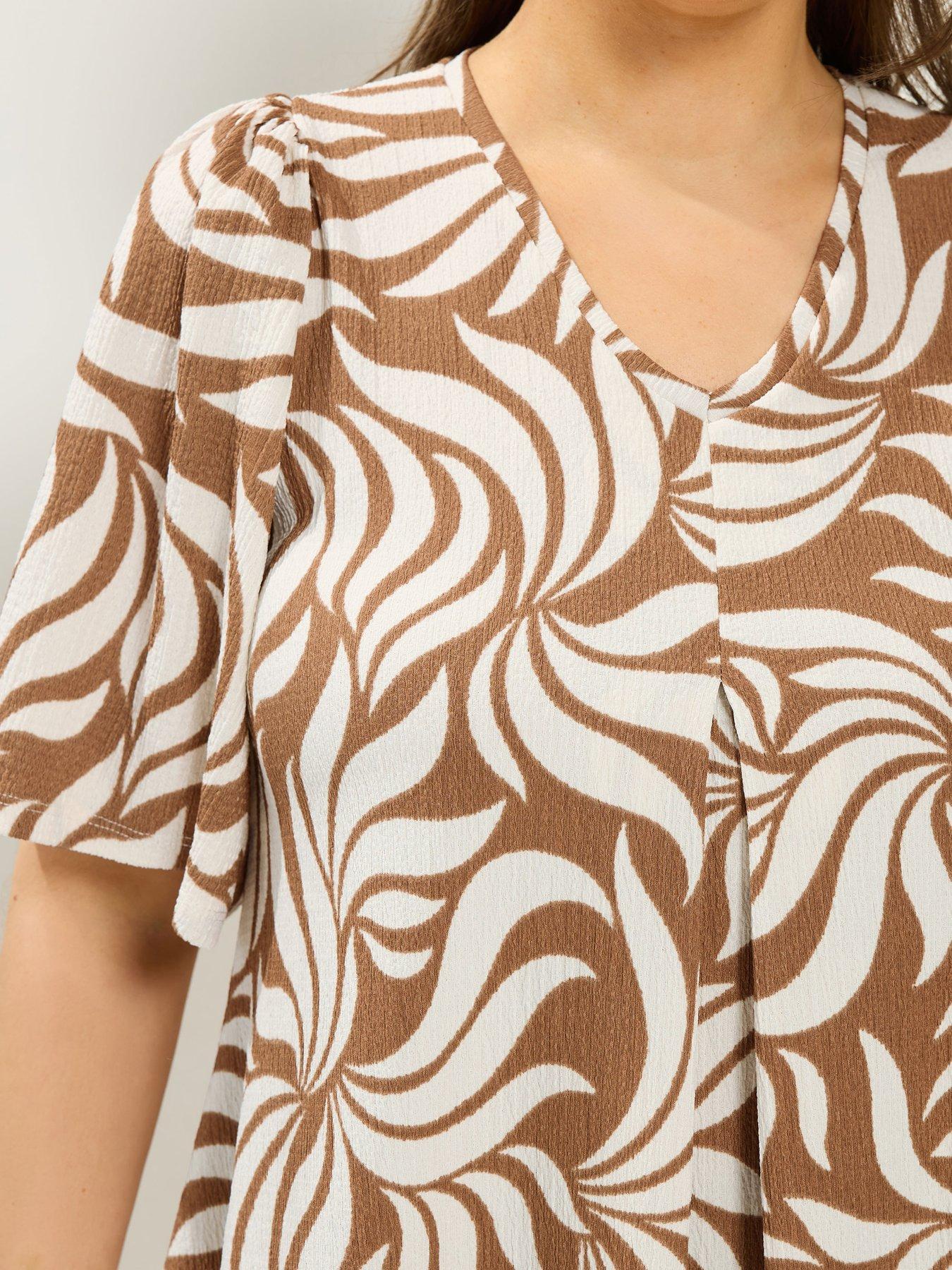 Image 4 of 4 of Yours Curve Abstract Print Pleat Front T-Shirt - Natural Brown