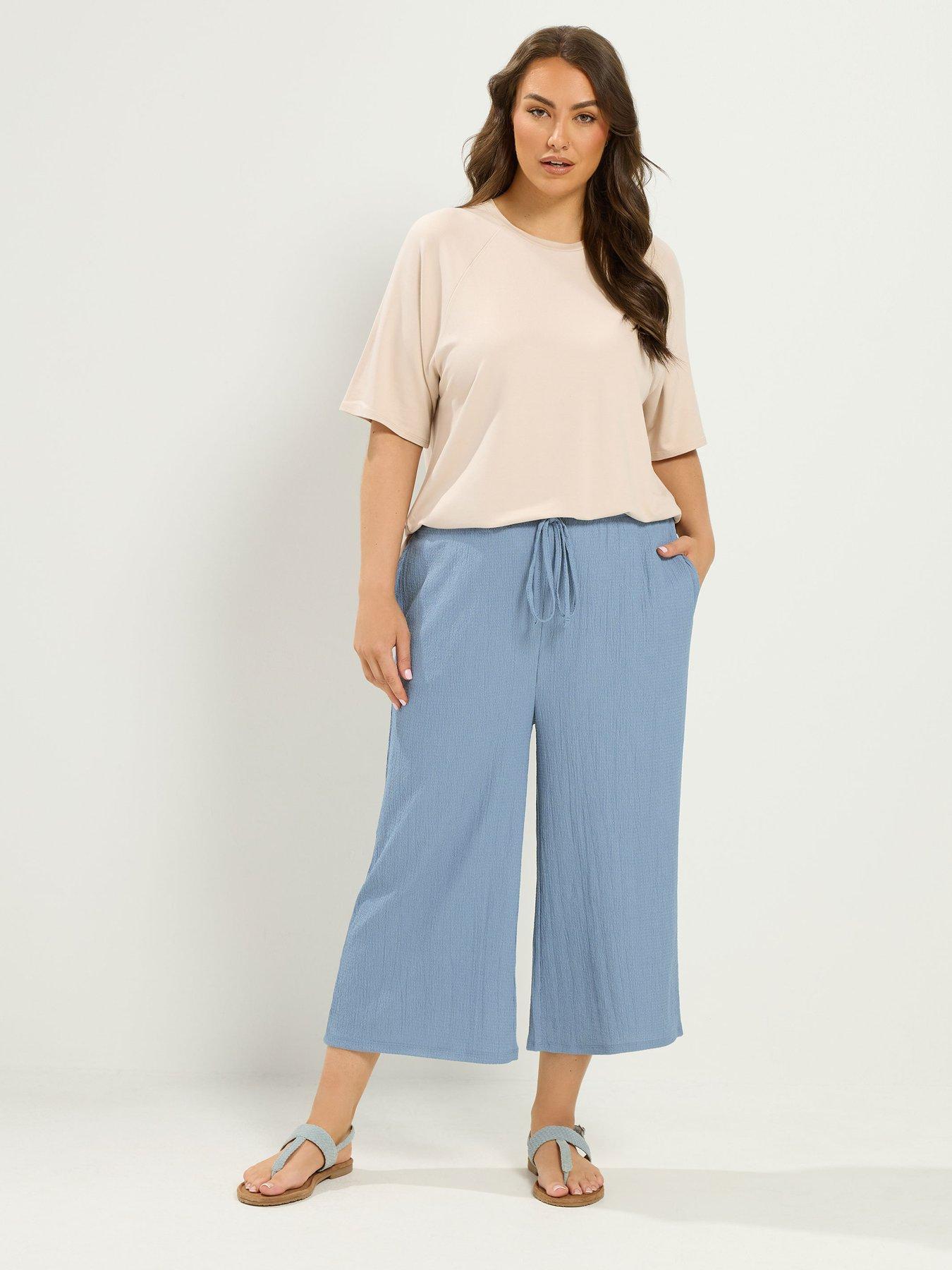 Image 3 of 4 of Yours Curve Crinkle Skinny Waist Culotte - Blue