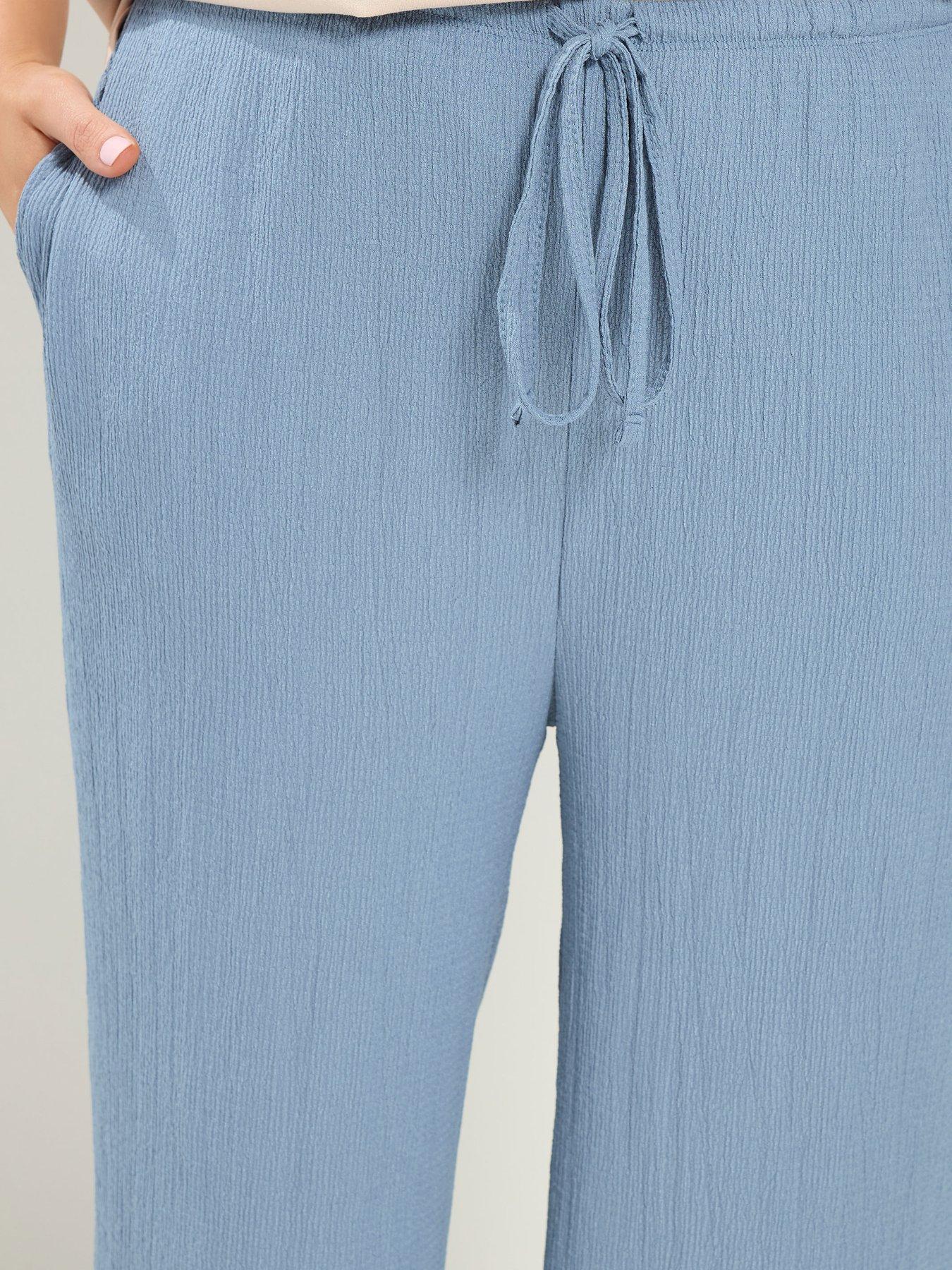Image 4 of 4 of Yours Curve Crinkle Skinny Waist Culotte - Blue