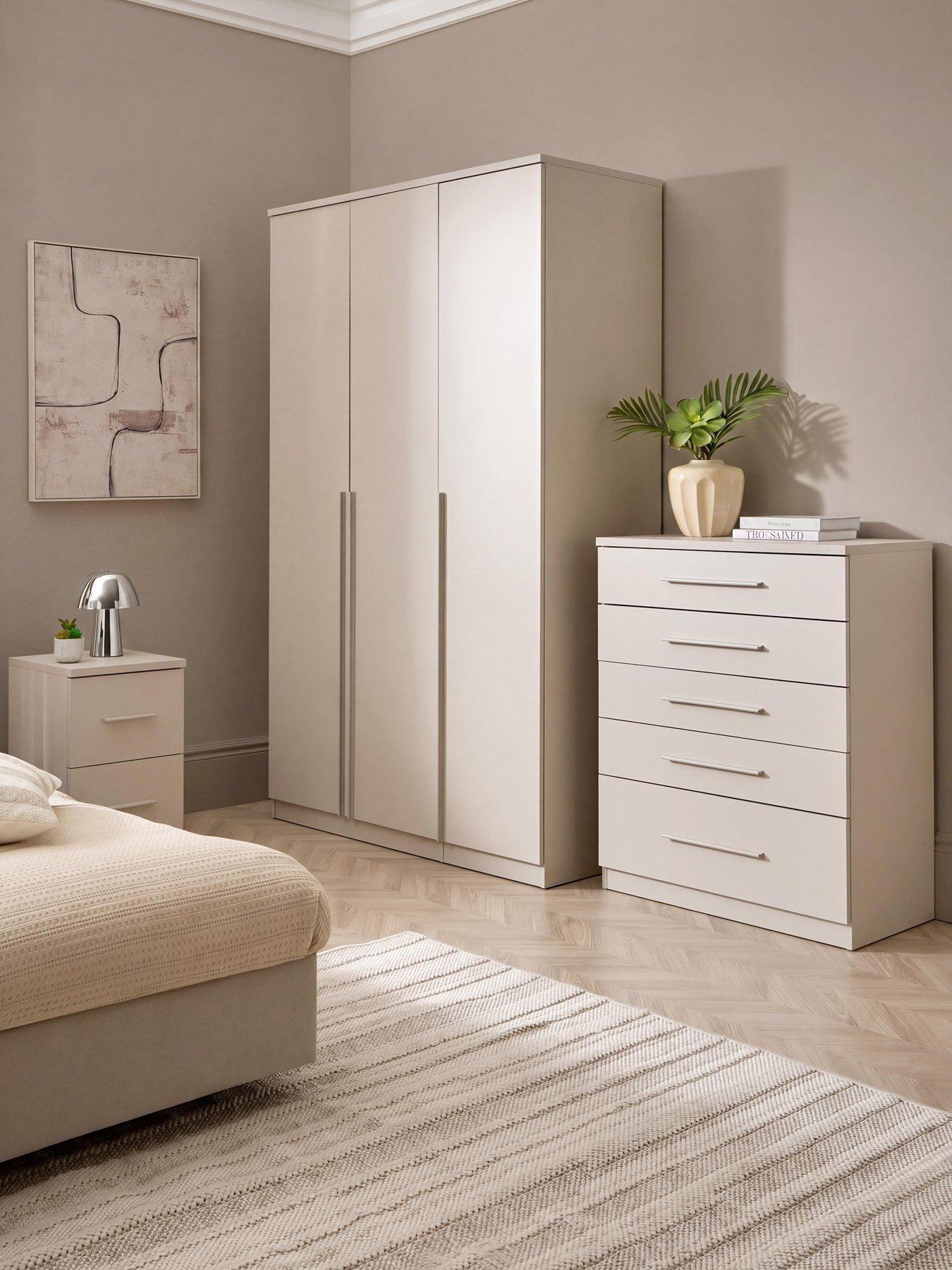 The Very Collection Murcia 3 Piece Package - 3 Door Wardrobe, 5 Drawer Chest and 2 Drawer Bedside Chest