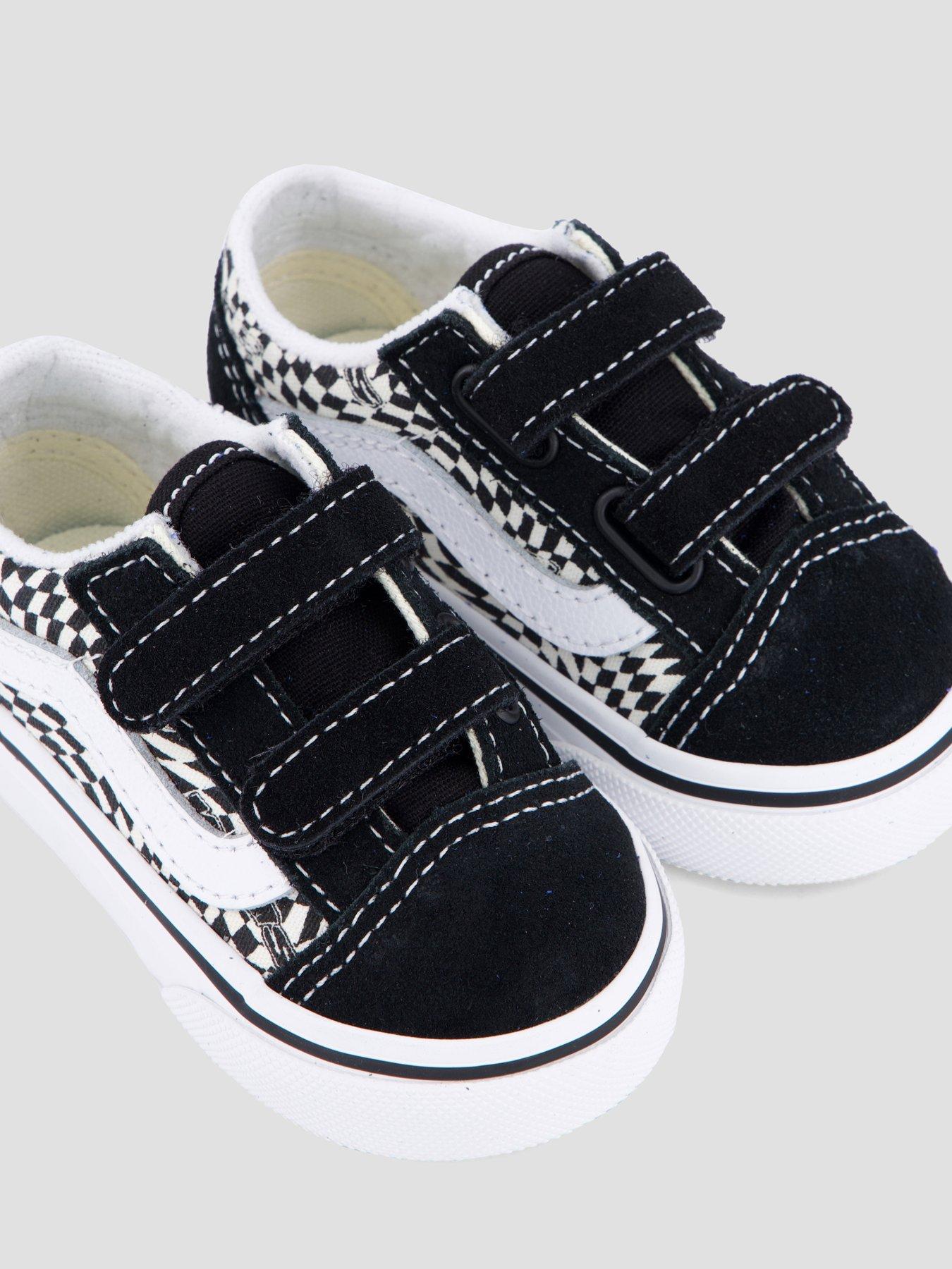 Image 5 of 7 of Vans Toddler Old Skool Trainer - Black