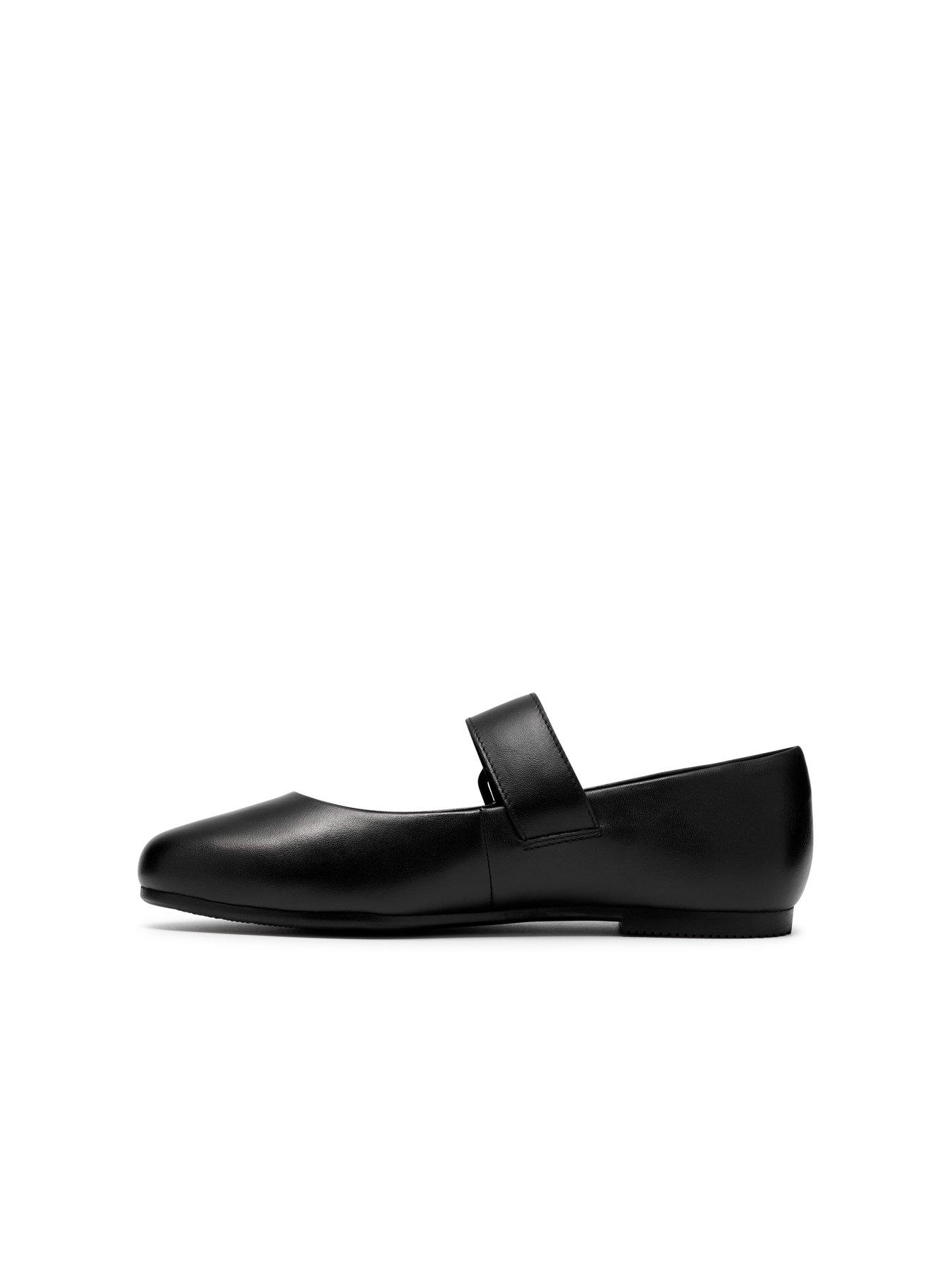 Image 6 of 6 of Clarks Youth Porto Tap Leather Mary-jane Shoe - Black